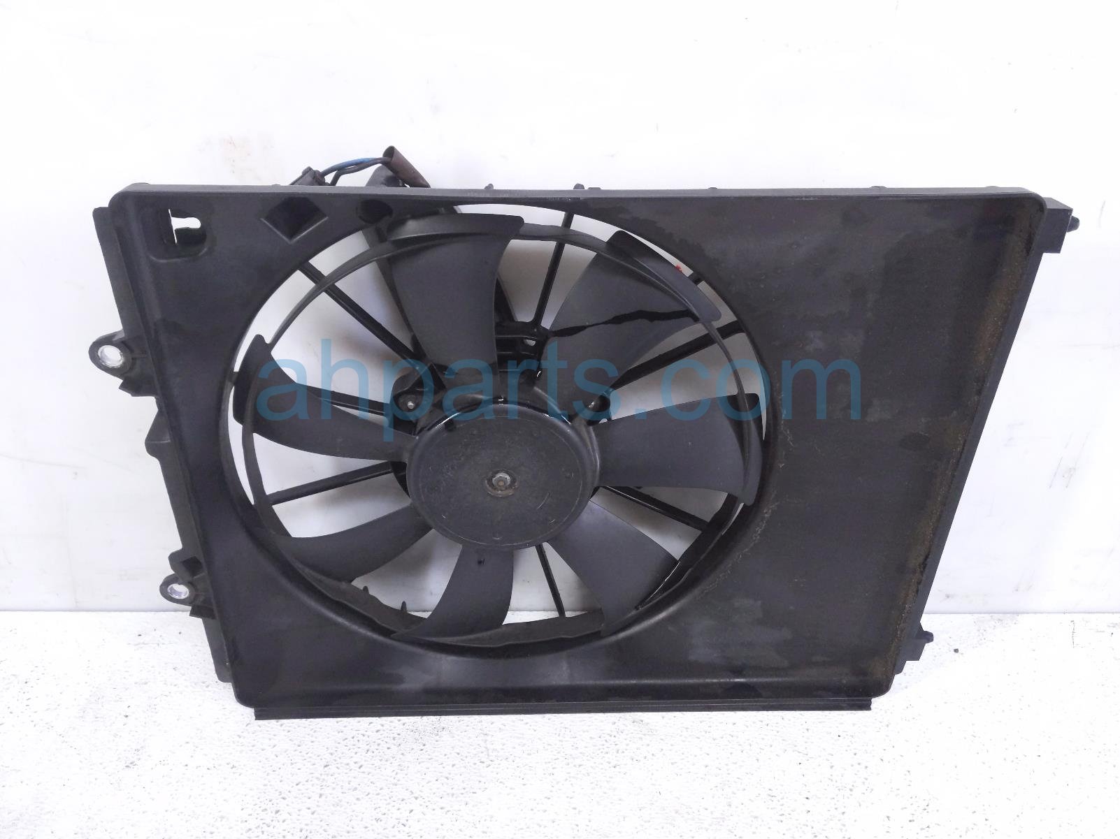 Acura AC CONDENSER FAN ASSEMBLY