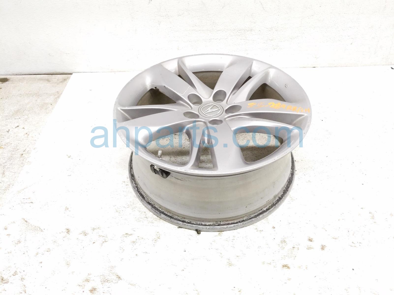 $175 Acura RR/LH WHEEL / RIM - LIGHT CURB $175 Acura RR/LH WHEEL / RIM - LIGHT CURB
