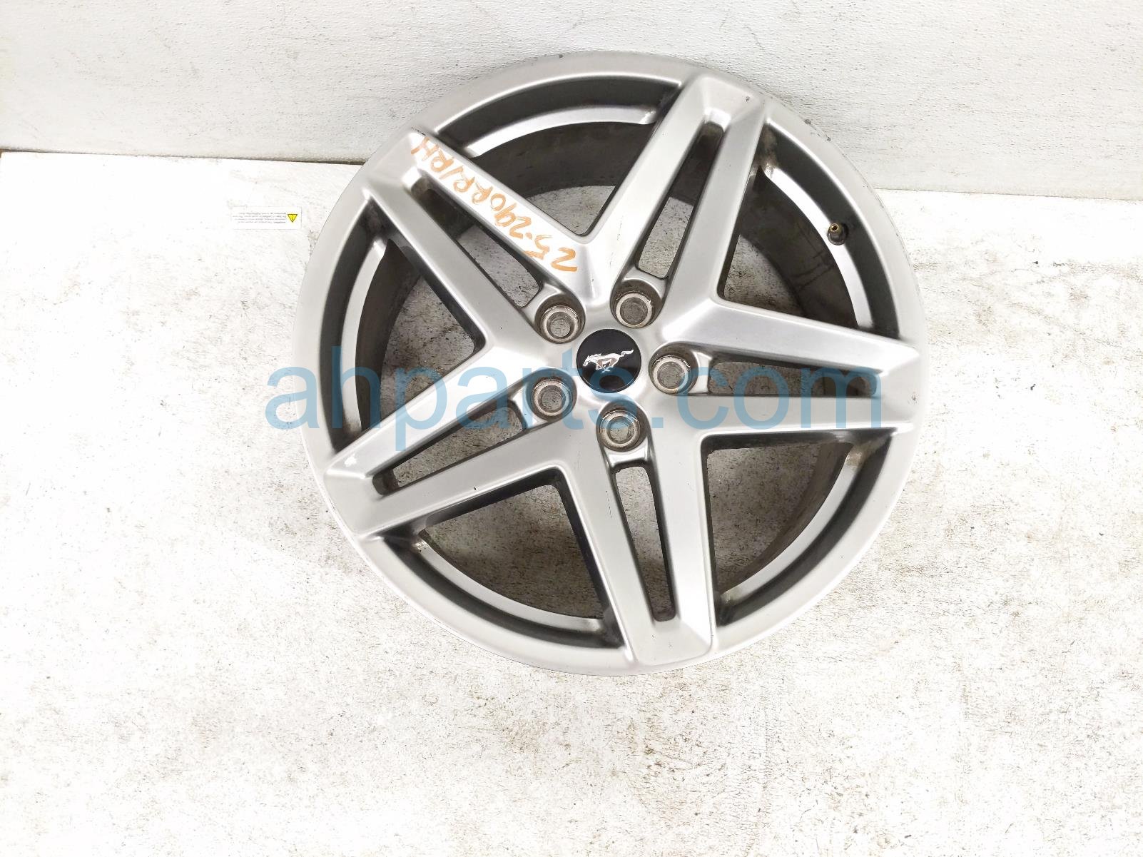 $249 Ford RR/RH WHEEL / RIM