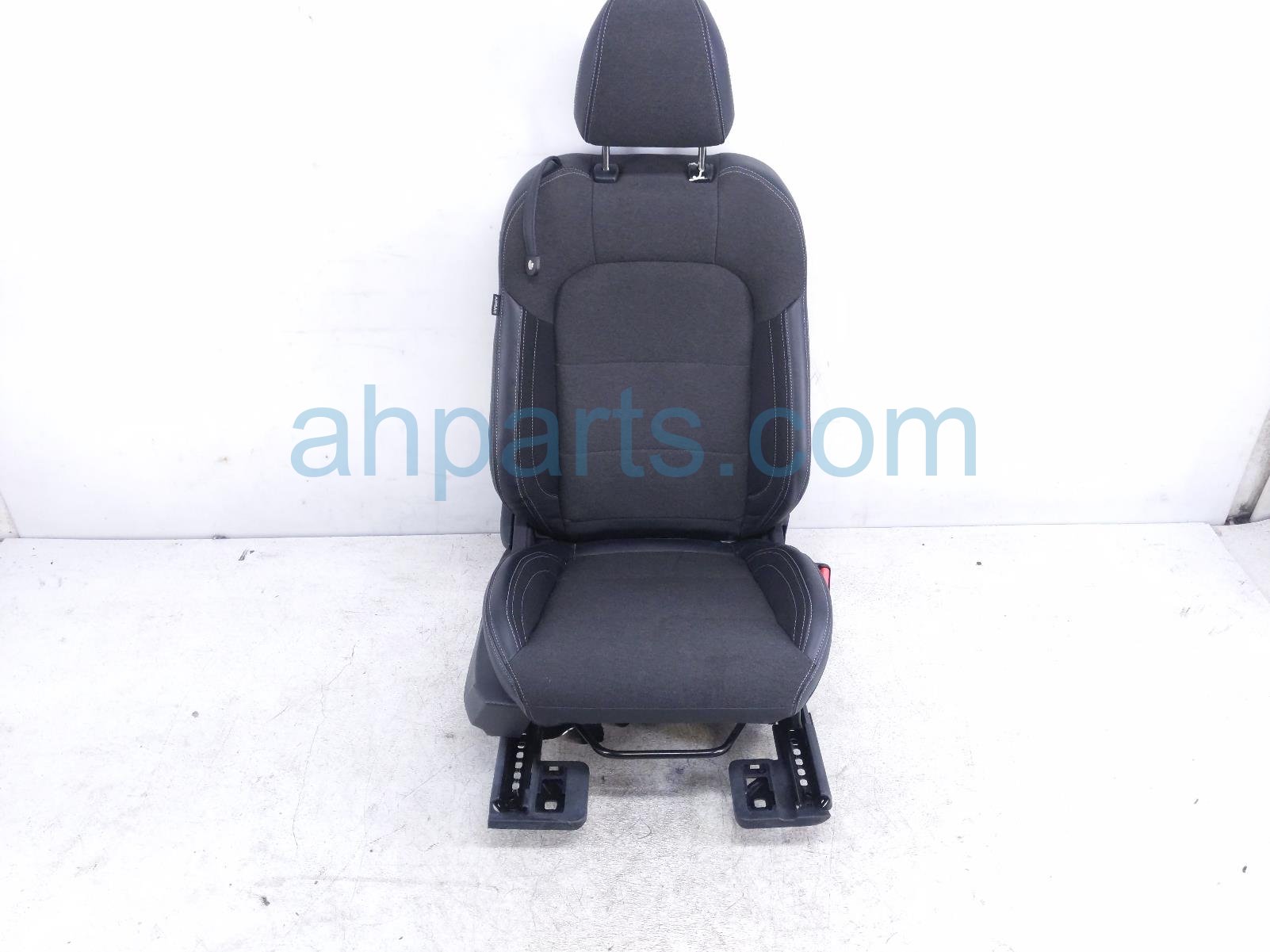 $399 Ford FR/RH SEAT - BLACK - W/ AIRBAG $399 Ford FR/RH SEAT - BLACK - W/ AIRBAG