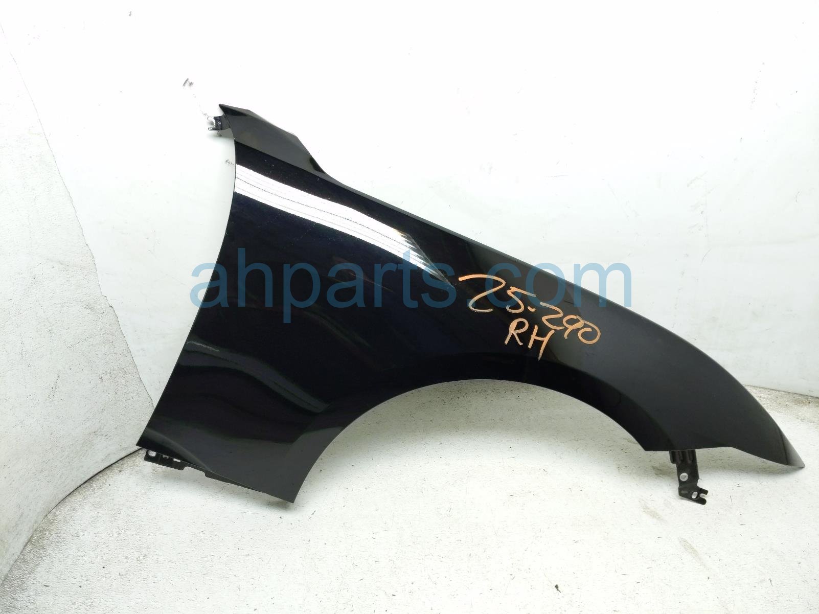 $199 Ford RH FENDER - BLACK *DENTED
