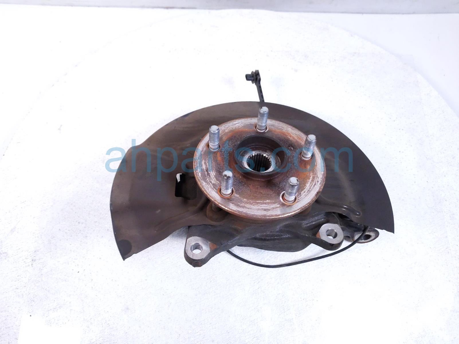 Toyota FR/RH SPINDLE KNUCKLE HUB