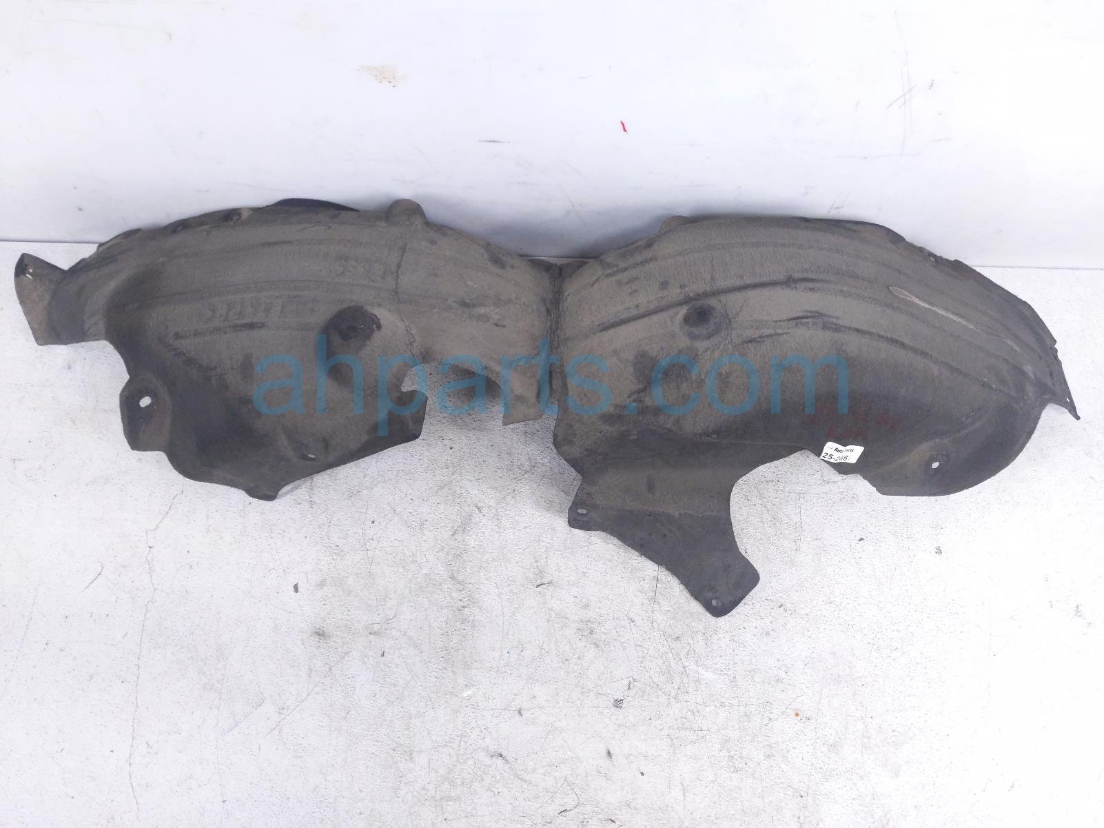 $40 Acura RR/LH INNER FENDER LINER $40 Acura RR/LH INNER FENDER LINER