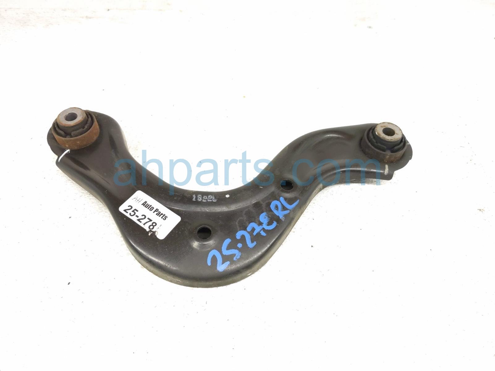 Honda RR/LH UPPER CONTROL ARM - 2.0L Honda RR/LH UPPER CONTROL ARM - 2.0L