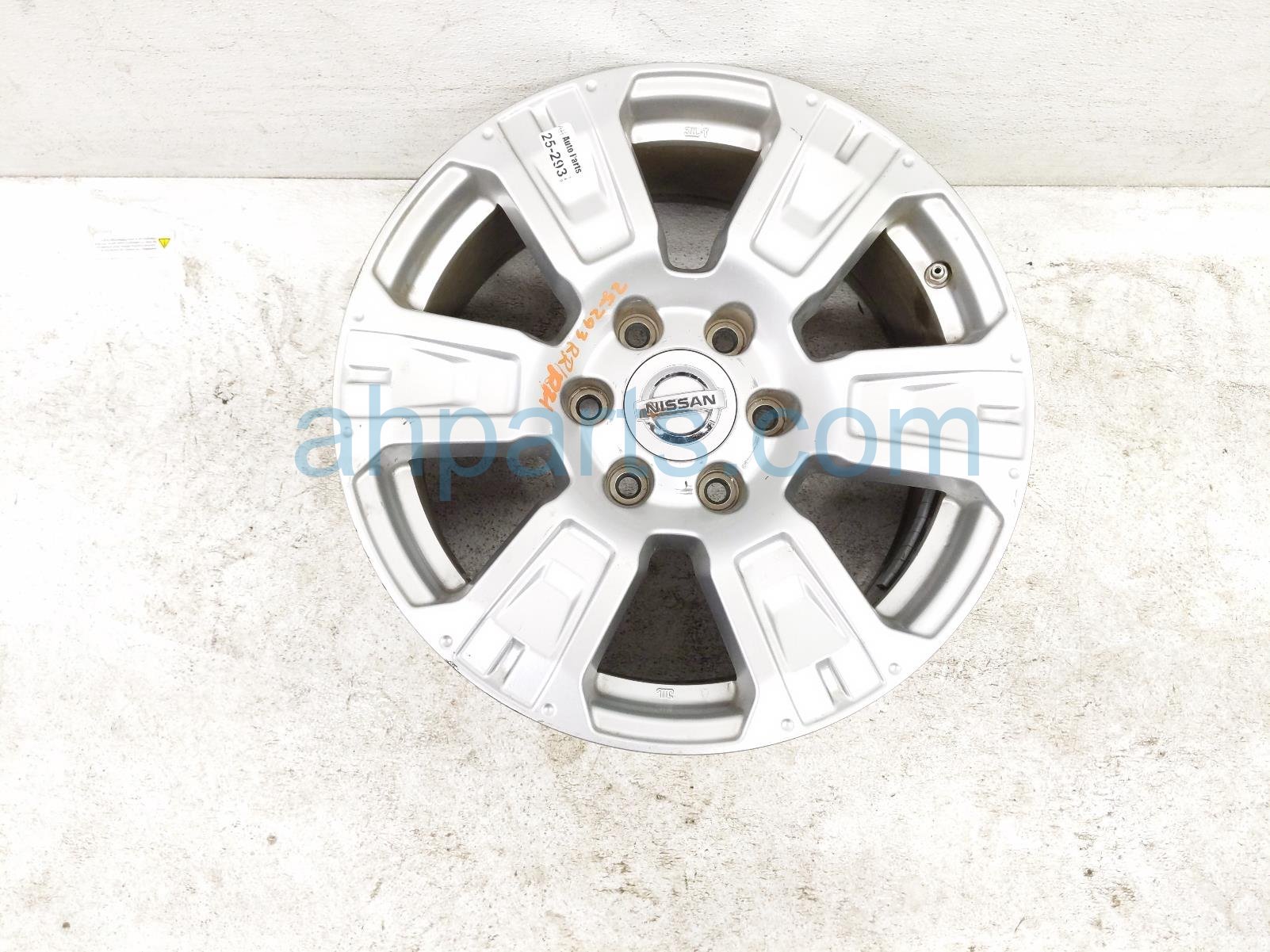 $75 Nissan RR/RH WHEEL / RIM -