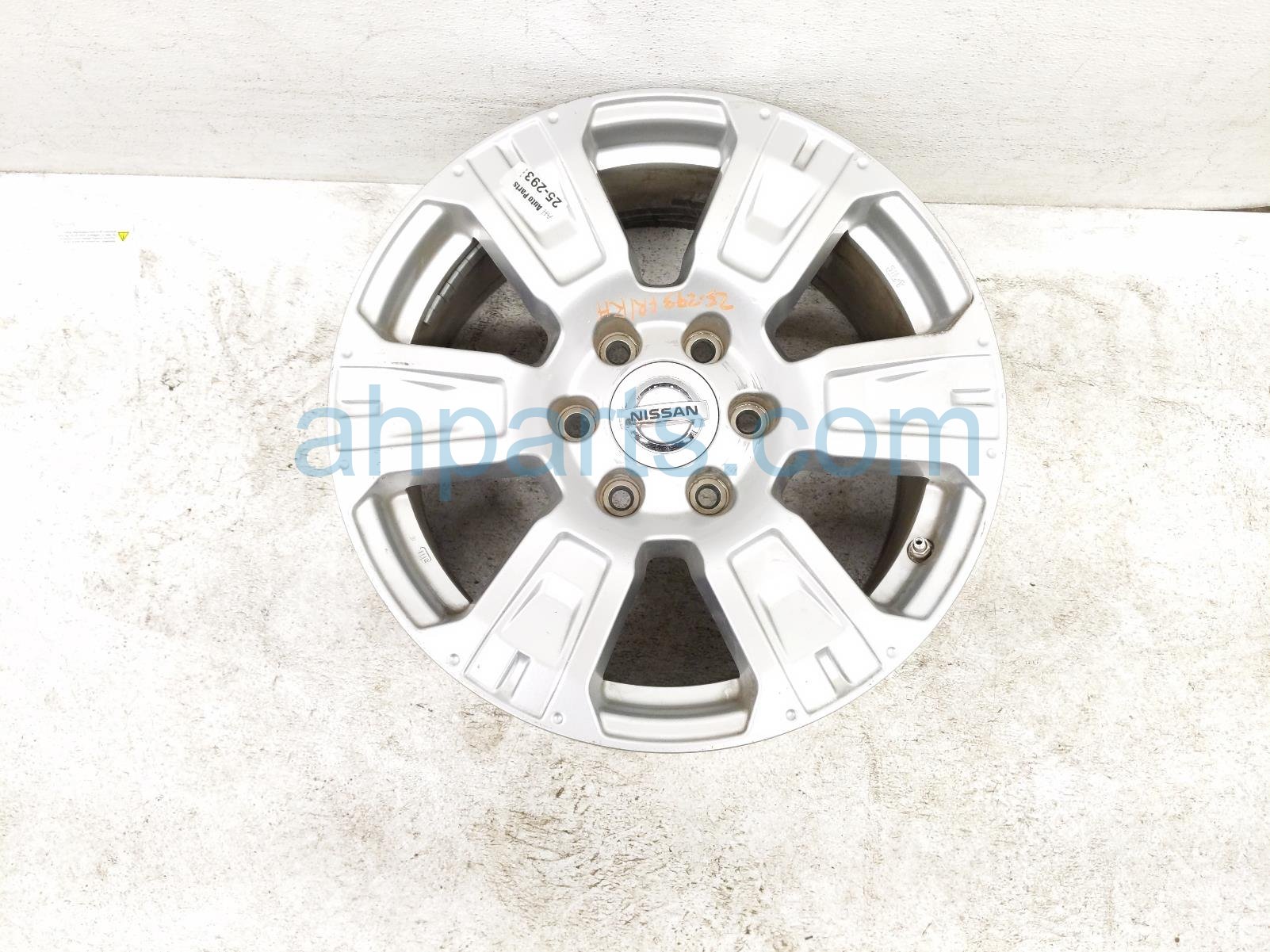 $75 Nissan FR/RH WHEEL / RIM