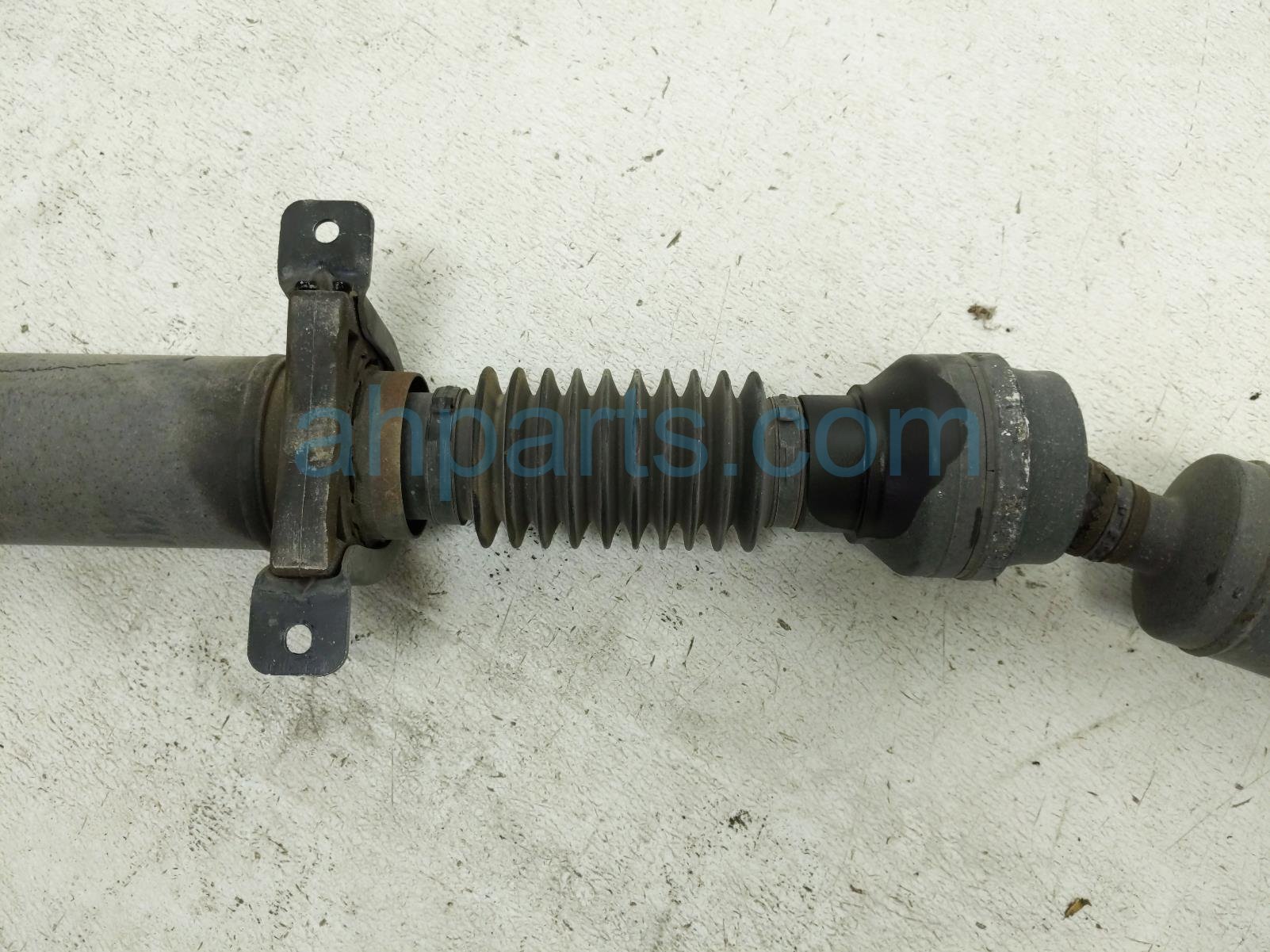 2019 Nissan Titan Rear Propeller Shaft 37000 Replacement 2019 Nissan Titan Rear Propeller Shaft 37000 Replacement thumbnail