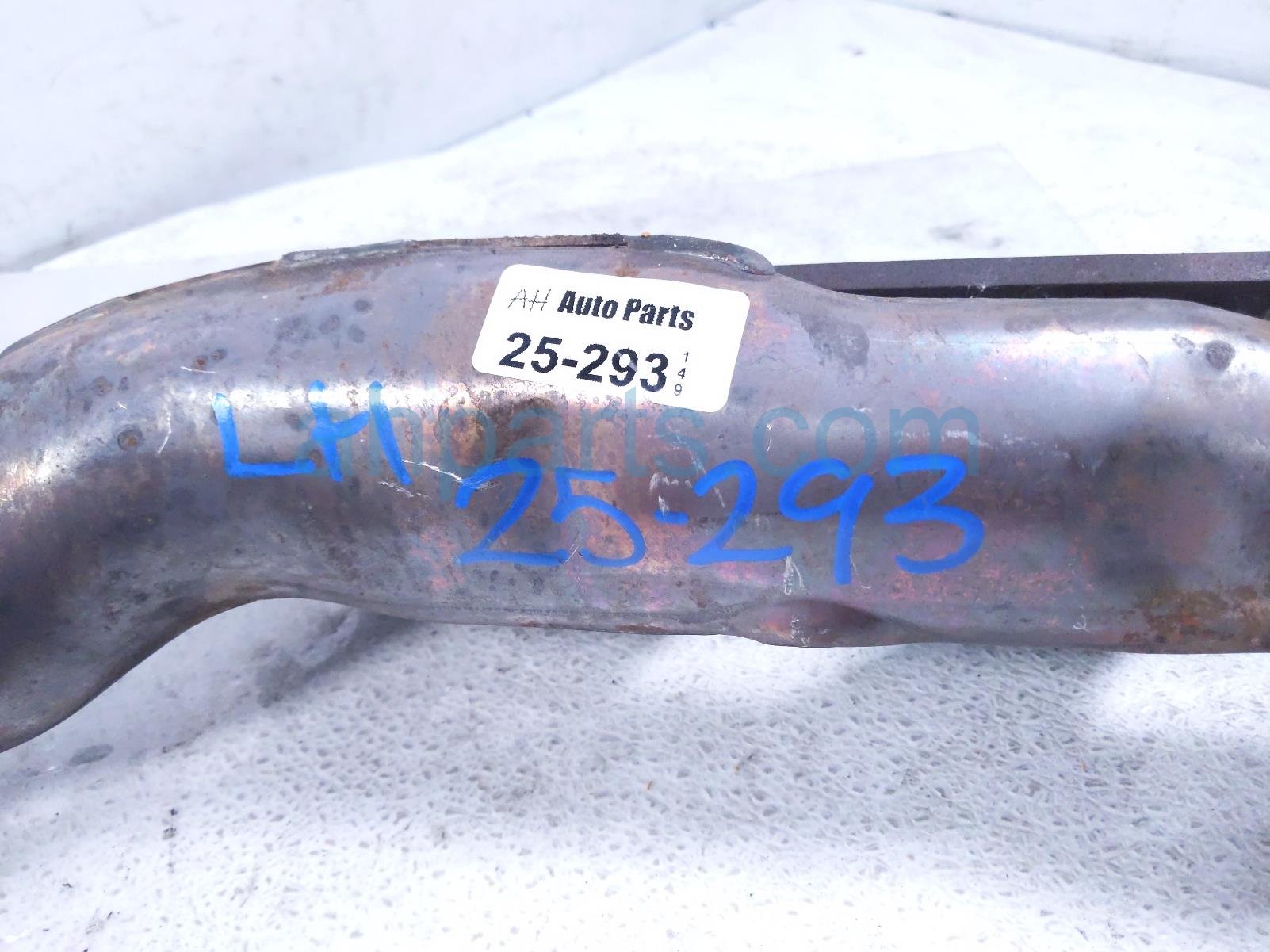 2019 Nissan Titan Driver Exhaust Manifold 140F2 EZ30A Replacement 2019 Nissan Titan Driver Exhaust Manifold 140F2 EZ30A Replacement thumbnail