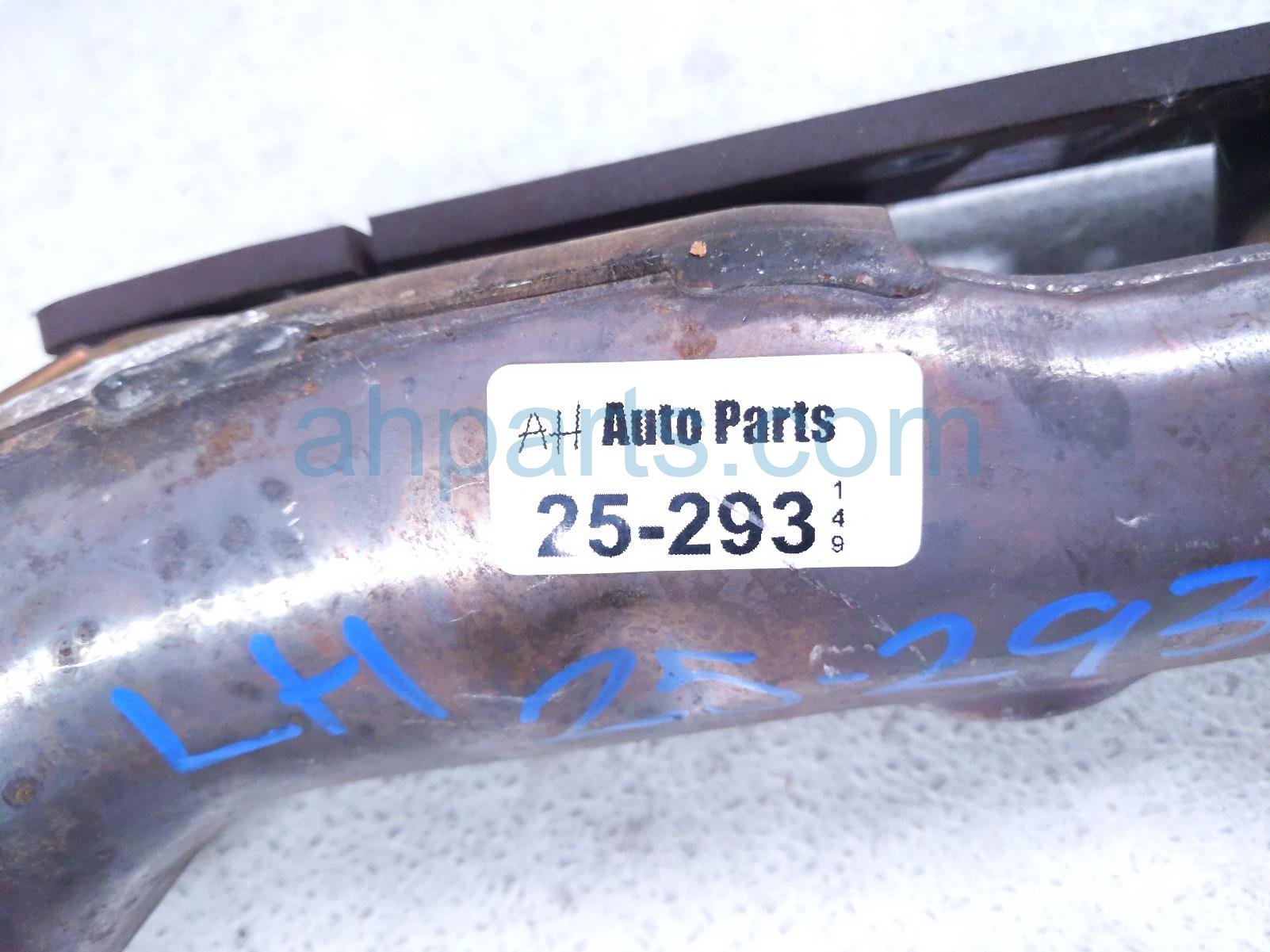 2019 Nissan Titan Driver Exhaust Manifold 140F2 EZ30A Replacement 2019 Nissan Titan Driver Exhaust Manifold 140F2 EZ30A Replacement thumbnail