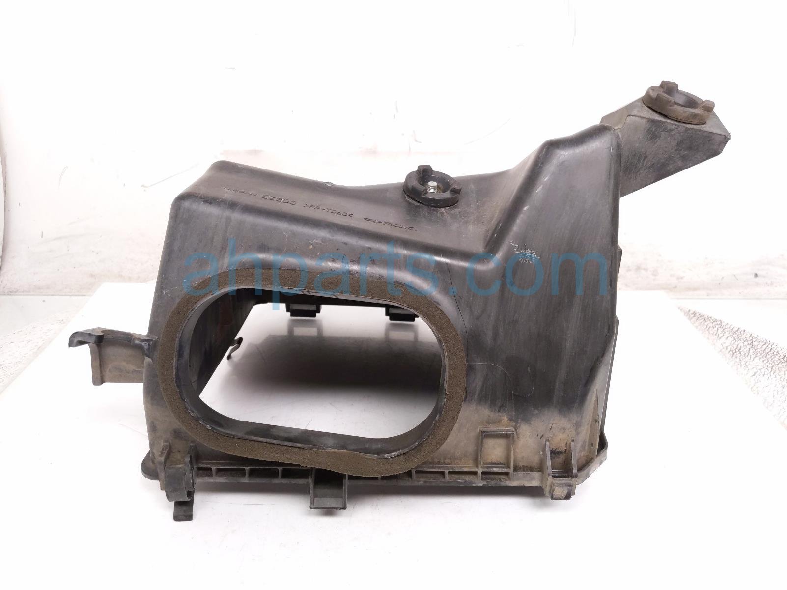 2019 Nissan Titan Air Cleaner Lower Intake Box Replacement 2019 Nissan Titan Air Cleaner Lower Intake Box Replacement thumbnail