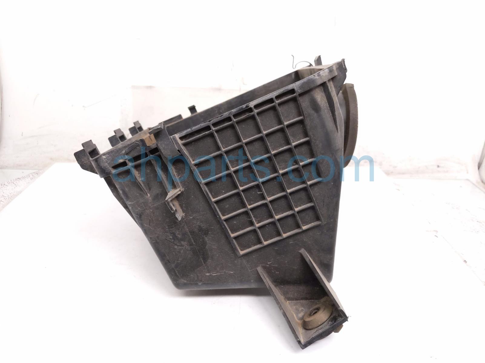 2019 Nissan Titan Air Cleaner Lower Intake Box Replacement 2019 Nissan Titan Air Cleaner Lower Intake Box Replacement thumbnail