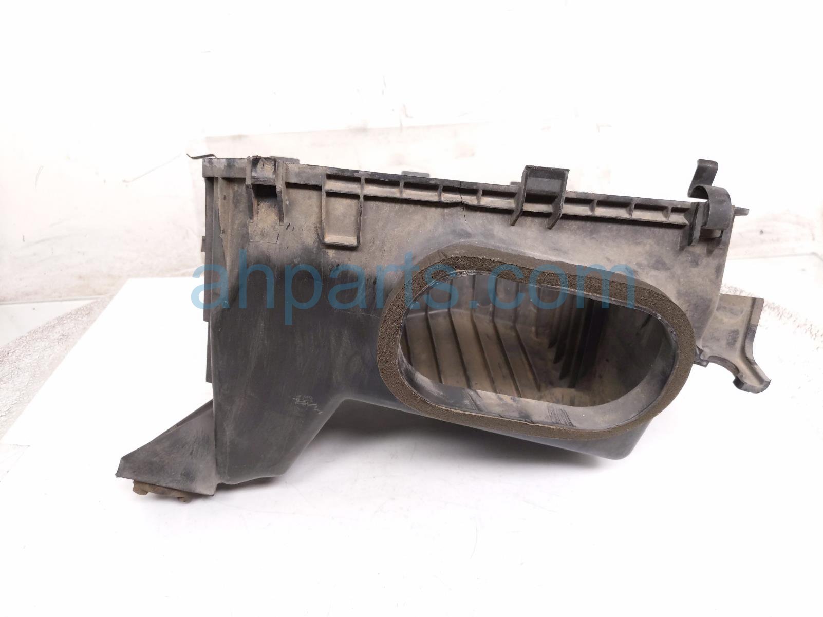2019 Nissan Titan Air Cleaner Lower Intake Box Replacement 2019 Nissan Titan Air Cleaner Lower Intake Box Replacement thumbnail
