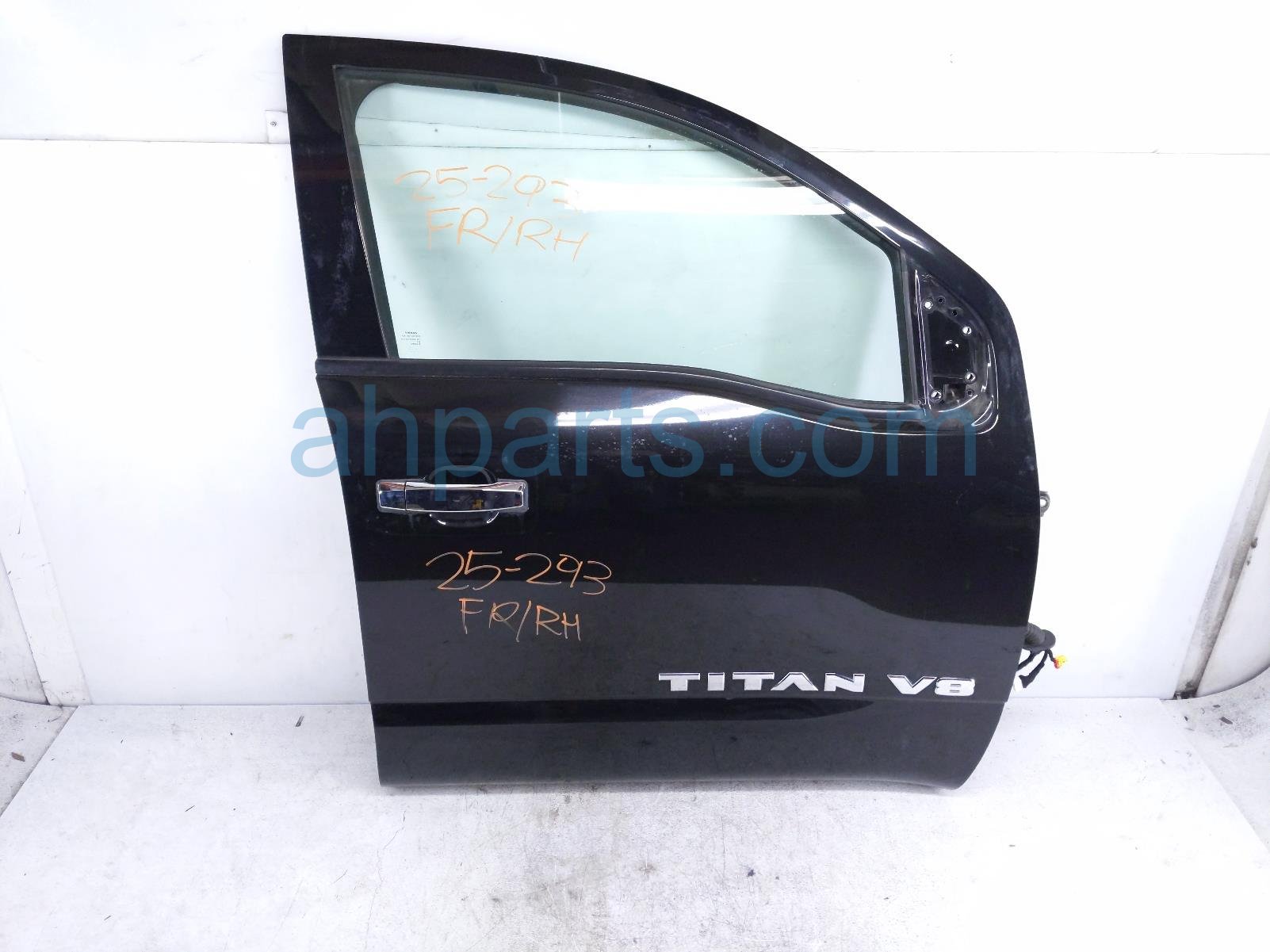 $800 Nissan FR/RH DOOR - BLACK - W/GLASS/TRIM $800 Nissan FR/RH DOOR - BLACK - W/GLASS/TRIM