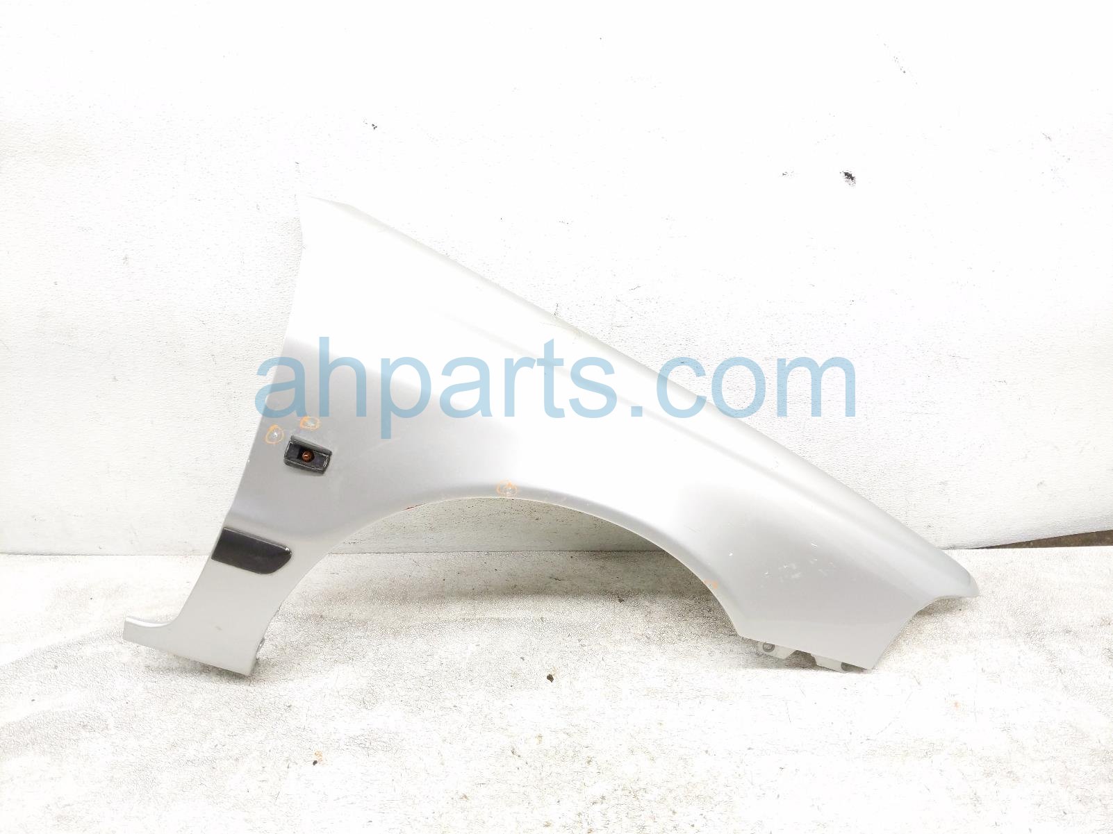 $75 Volvo RH FENDER - SILVER