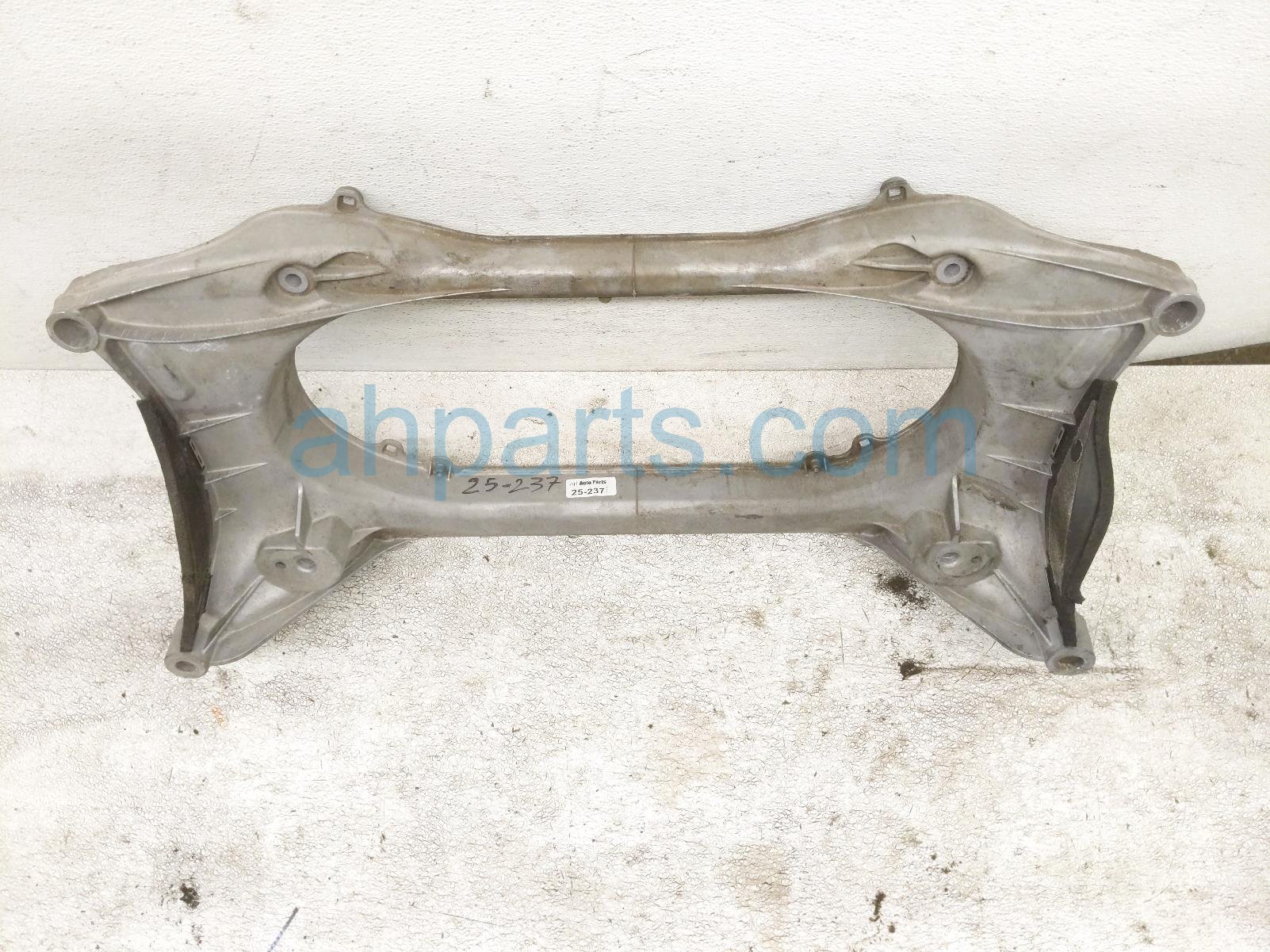 $225 Lexus FRONT ENGINE SUB FRAME / CRADLE $225 Lexus FRONT ENGINE SUB FRAME / CRADLE