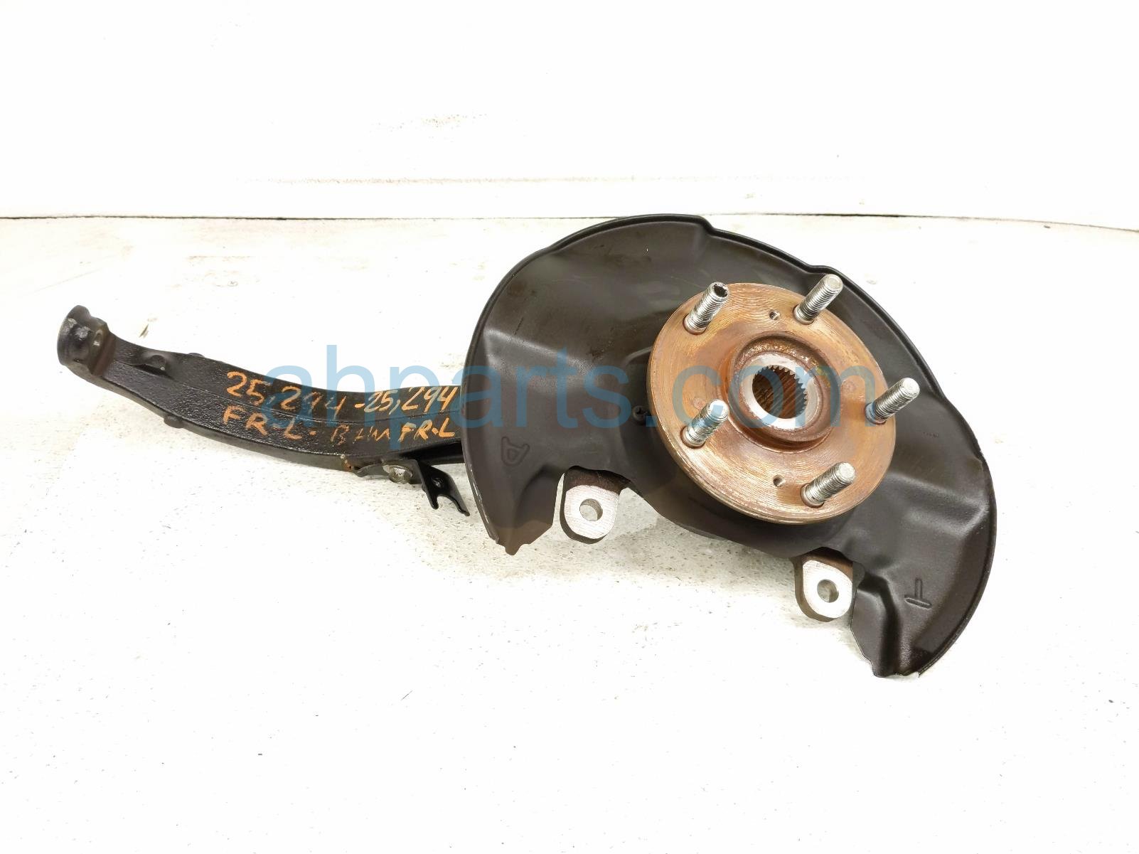 Honda FR/LH SPINDLE KNUCKLE HUB