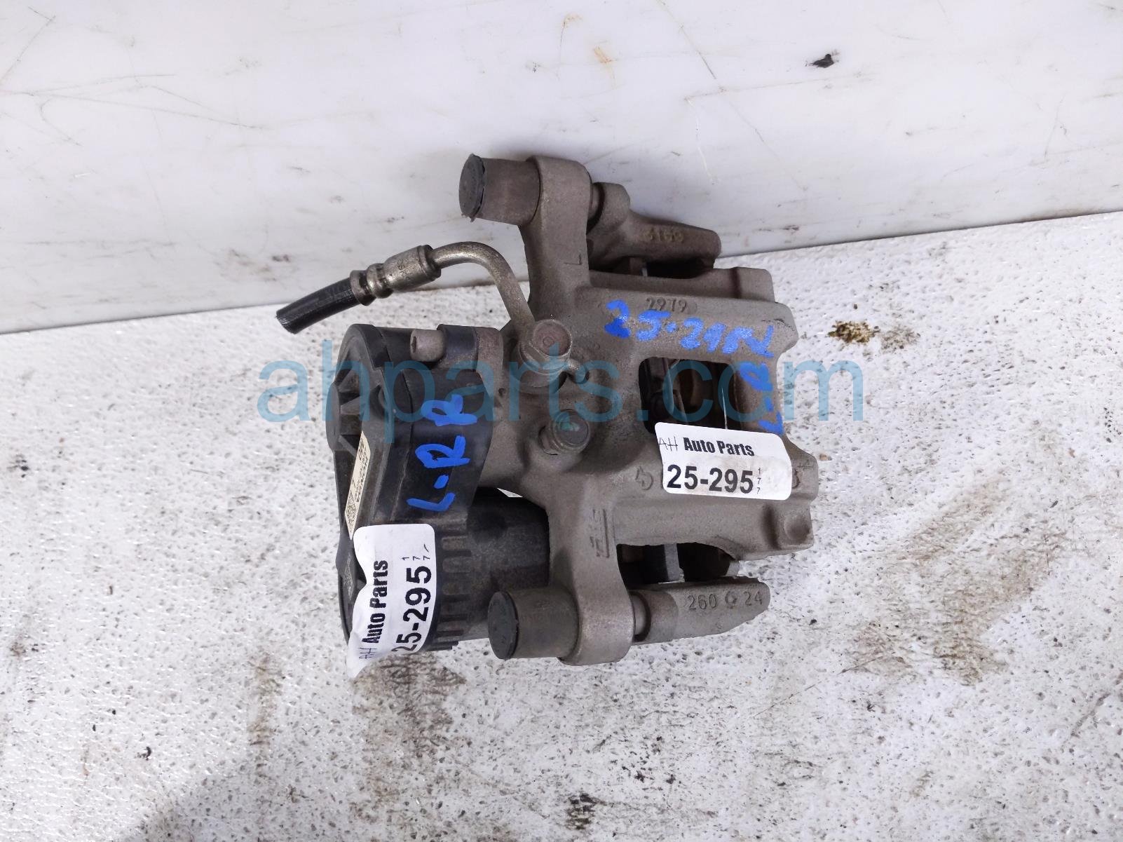 Honda RR/LH BRAKE CALIPER