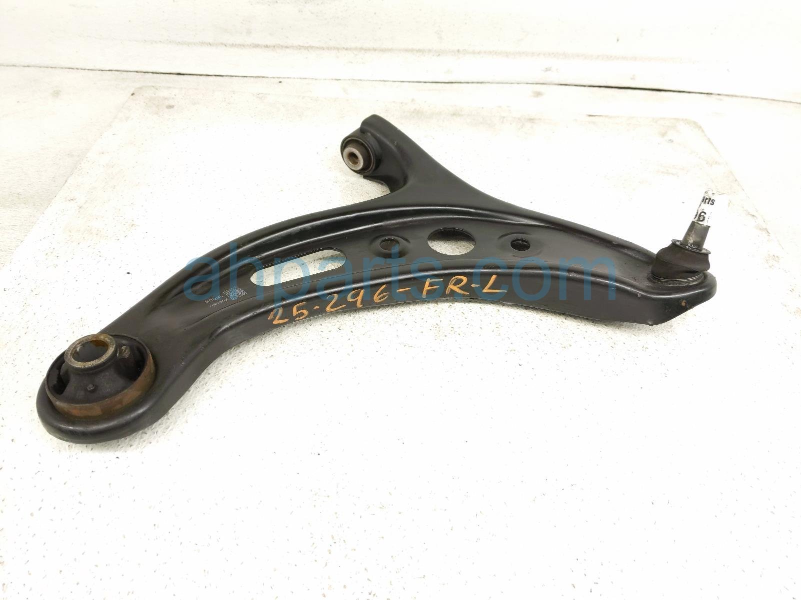 Toyota FR/LH LOWER CONTROL ARM