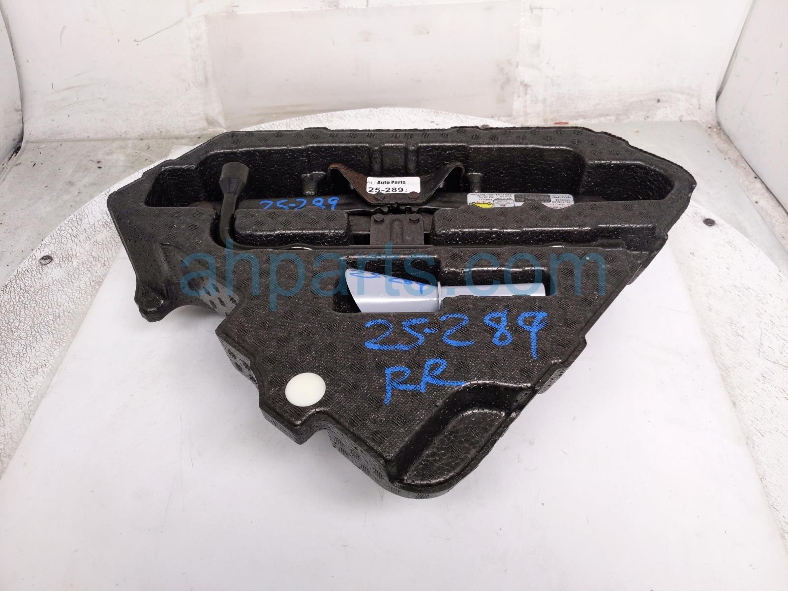 Acura JACK & TOOLS W/ FOAM HOLDER