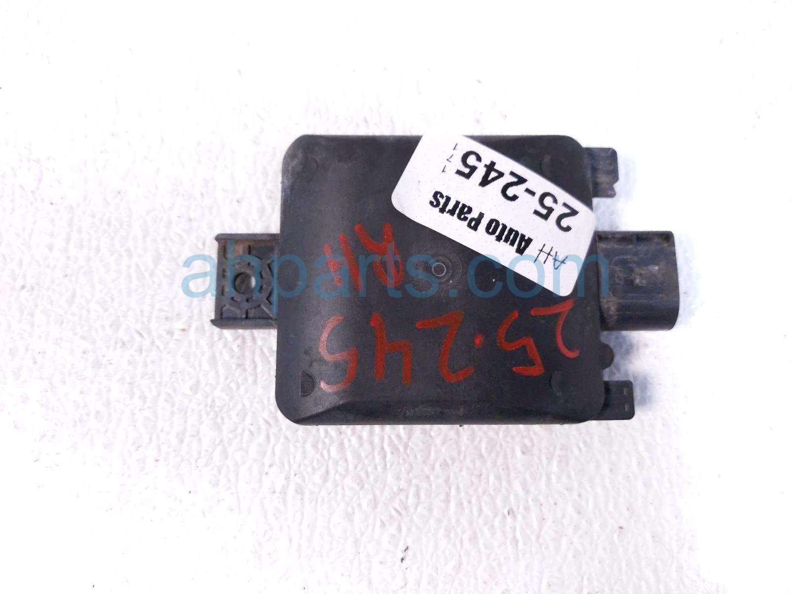 $150 Volkswagen RR/RH BLIND SPOT RADAR ASSY $150 Volkswagen RR/RH BLIND SPOT RADAR ASSY