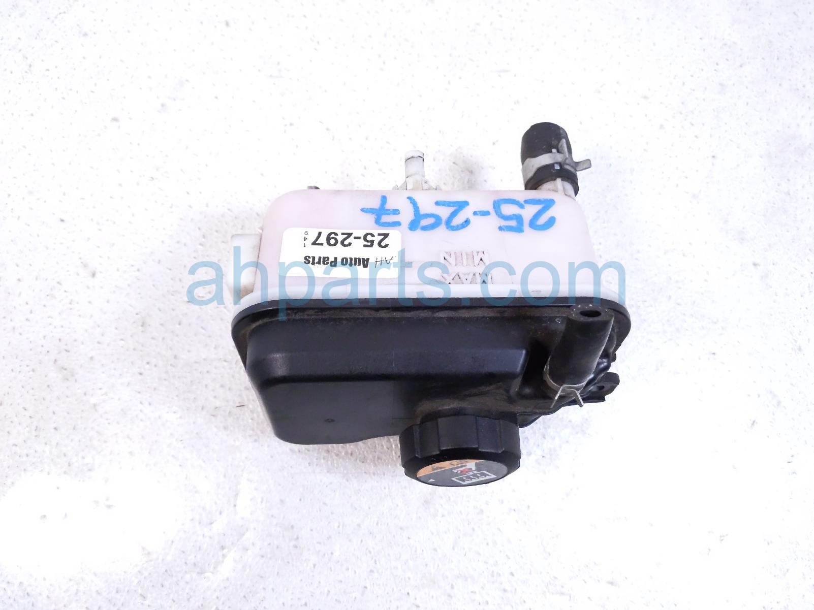 Kia COOLANT OVERFLOW RESERVOIR TANK Kia COOLANT OVERFLOW RESERVOIR TANK