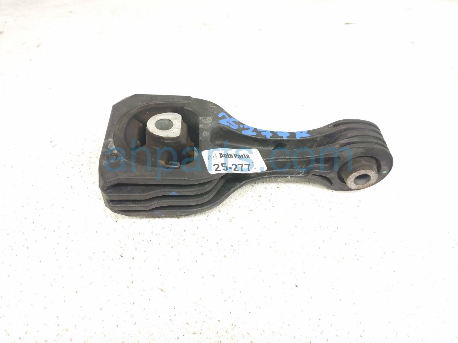 Honda REAR ENGINE TORQUE ROD MOUNT -1.5L Honda REAR ENGINE TORQUE ROD MOUNT -1.5L