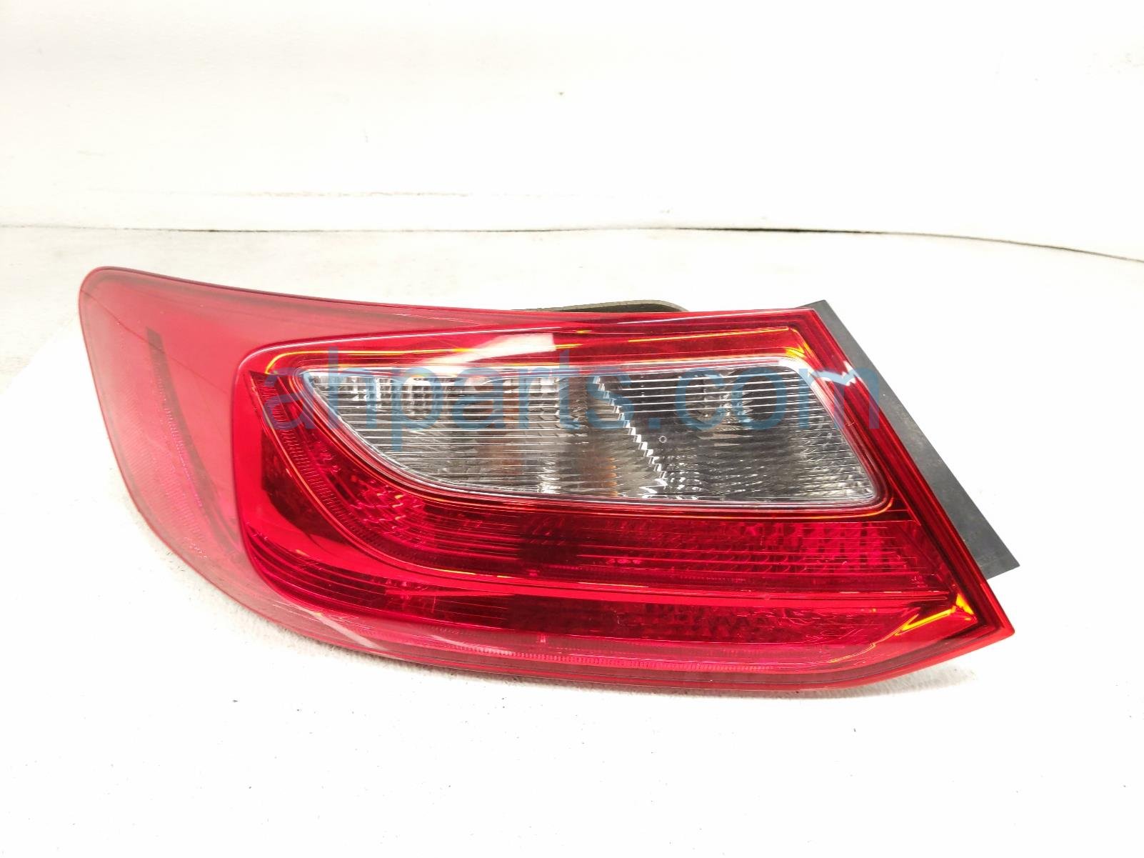 Honda LH TAIL LAMP (ON BODY)
