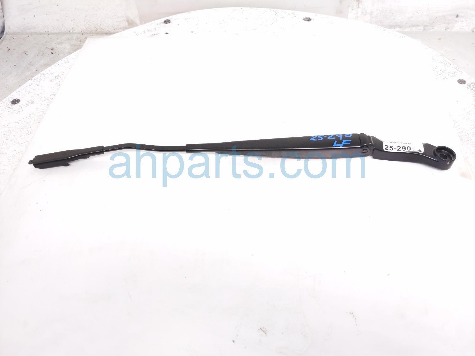 Ford LH WINDSHIELD WIPER ARM Ford LH WINDSHIELD WIPER ARM