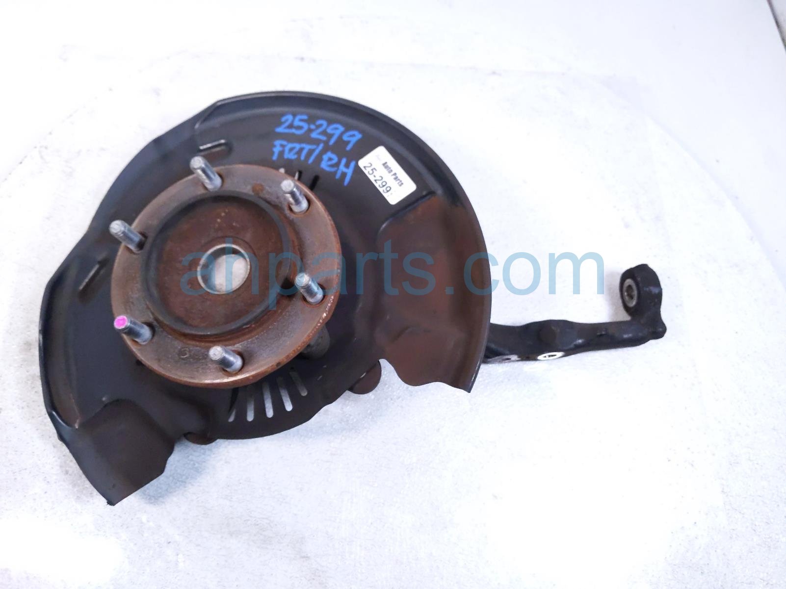 Toyota FR/RH SPINDLE KNUCKLE HUB Toyota FR/RH SPINDLE KNUCKLE HUB