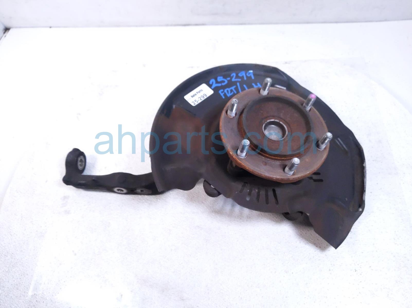 Toyota FR/LH SPINDLE KNUCKLE HUB Toyota FR/LH SPINDLE KNUCKLE HUB