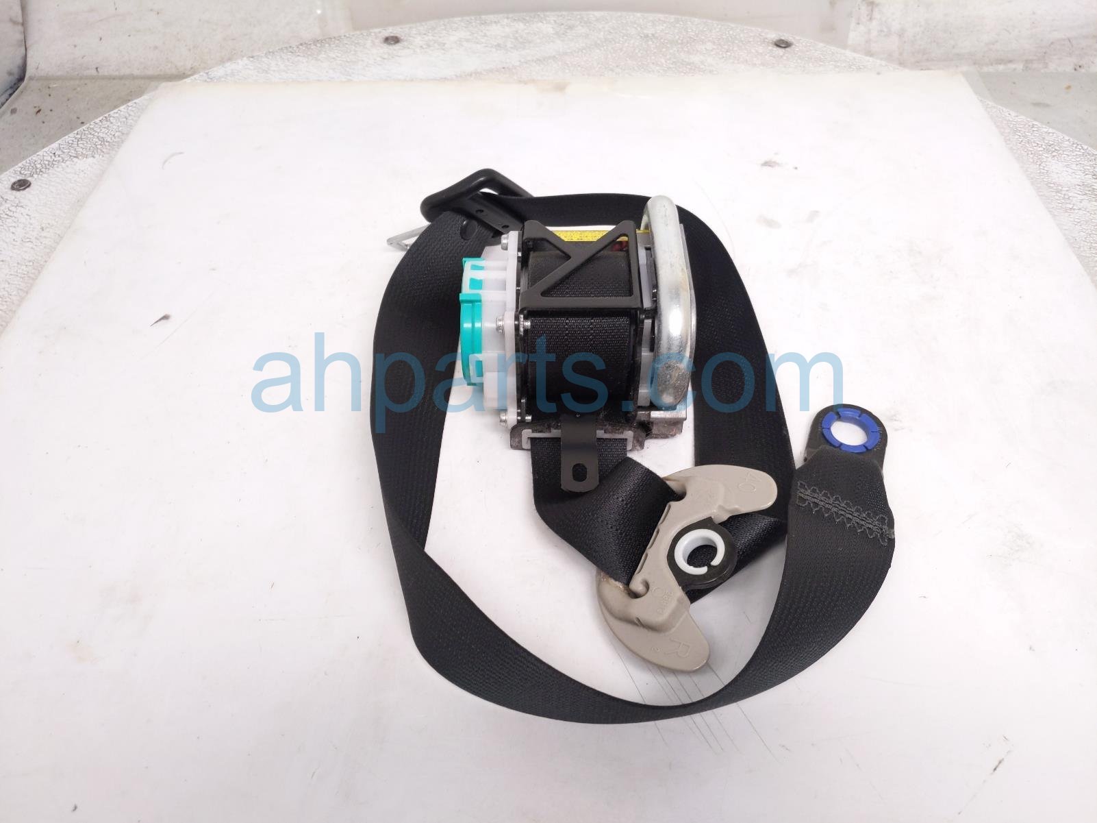 Toyota FR/RH SEAT BELT - BLACK