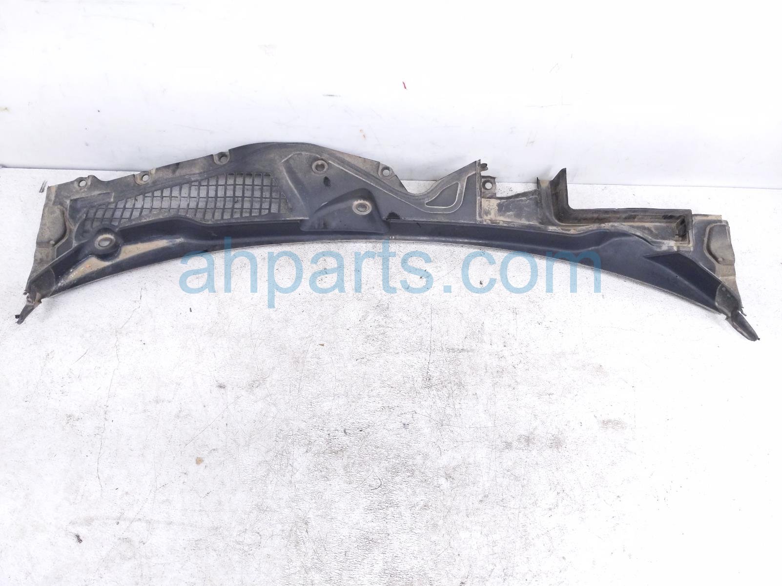 $225 Ford WINDSHIELD WIPER COWL - CPE 2.3L $225 Ford WINDSHIELD WIPER COWL - CPE 2.3L