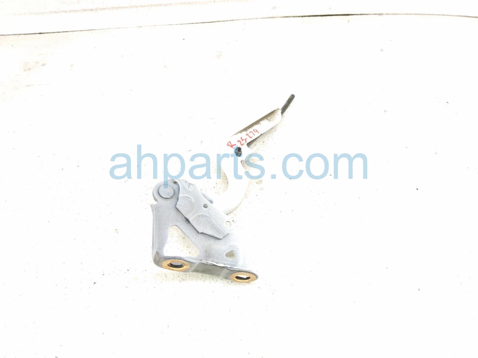 Lexus FR/RH HOOD HINGE - WHITE Lexus FR/RH HOOD HINGE - WHITE