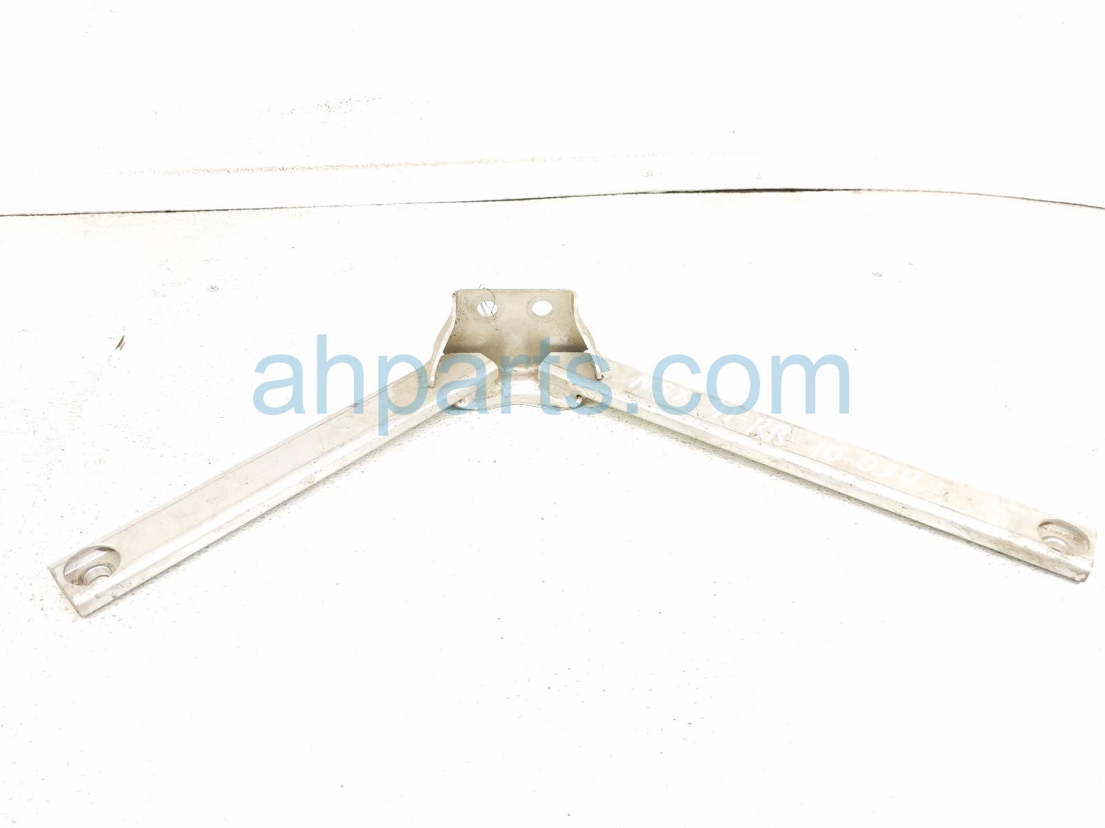 $500 Acura REAR BEAM ROD B 50206-SL0-000