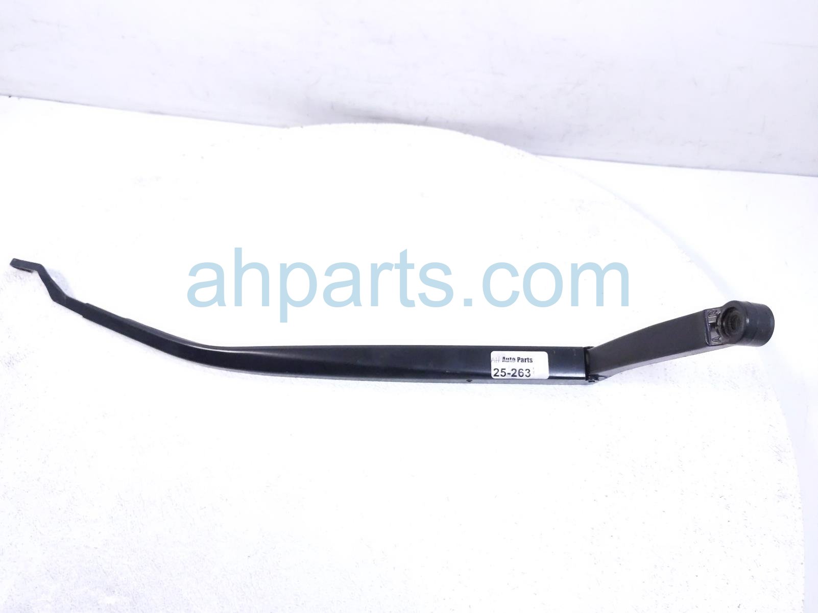 $40 Toyota RH WINDSHIELD WIPER ARM $40 Toyota RH WINDSHIELD WIPER ARM