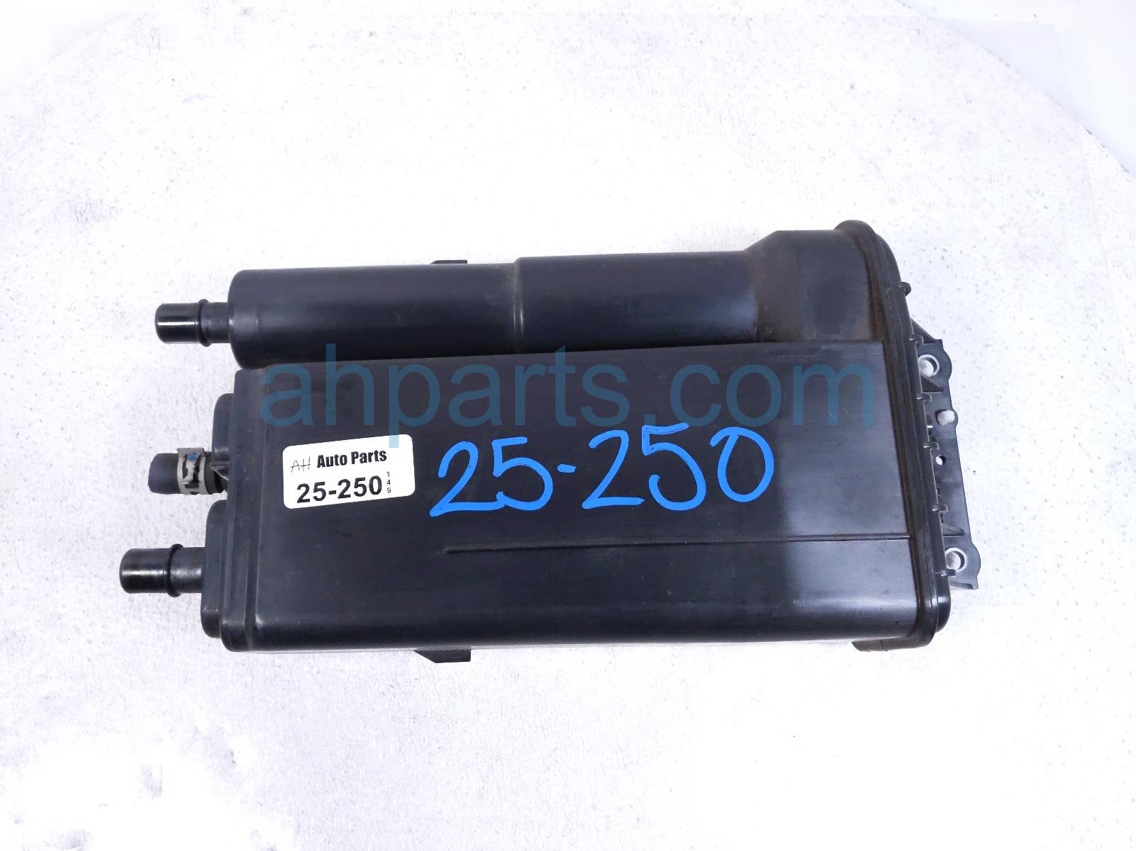 $125 Toyota FUEL VAPOR CHARCOAL CANISTER - 1.6T $125 Toyota FUEL VAPOR CHARCOAL CANISTER - 1.6T