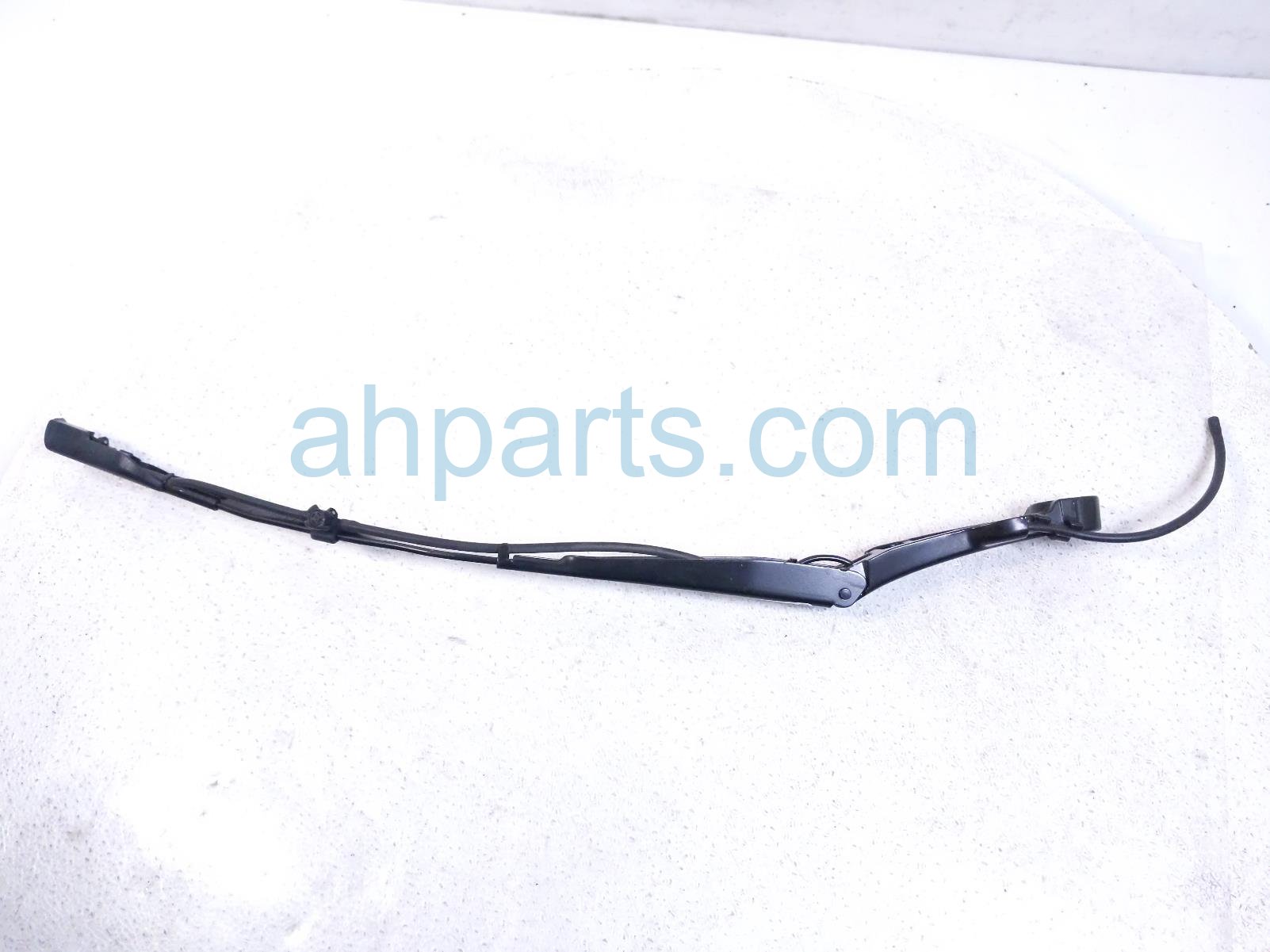 $20 Honda LH WINDSHIELD WIPER ARM $20 Honda LH WINDSHIELD WIPER ARM