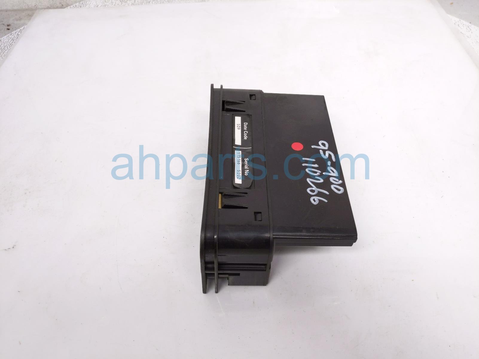 Sold 1995 Saab 900 Multi Display Unit W/clock 4617320
