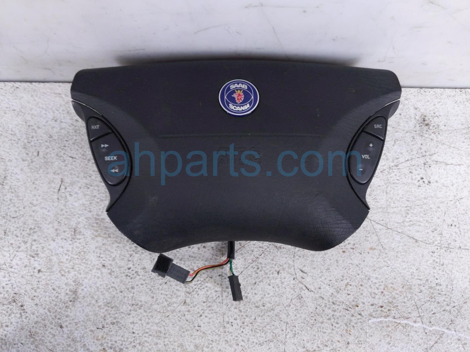 $95 Saab DRIVER WHEEL AIRBAG