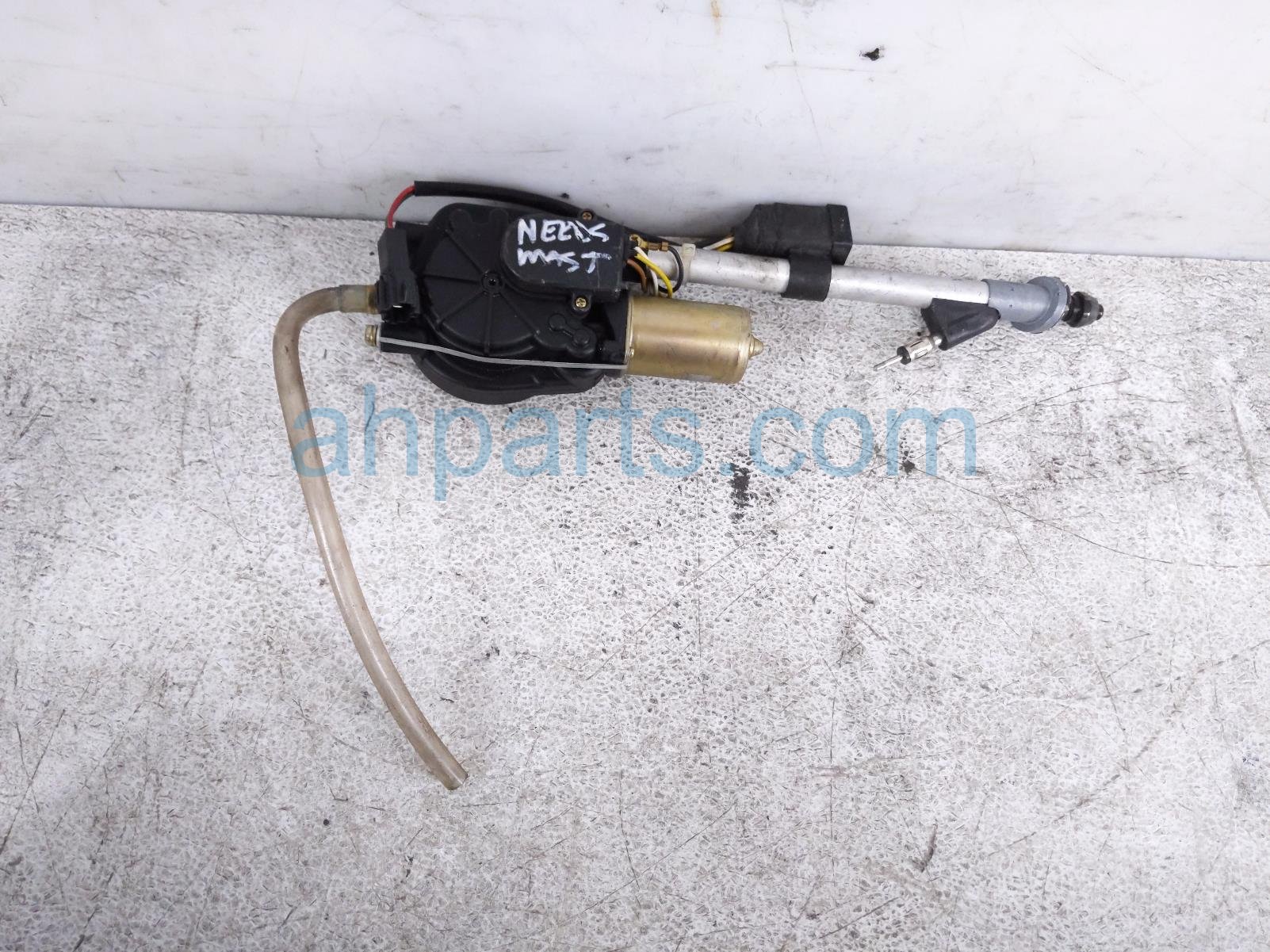 $80 Saab POWER ANTENNA ASSY - GREEN