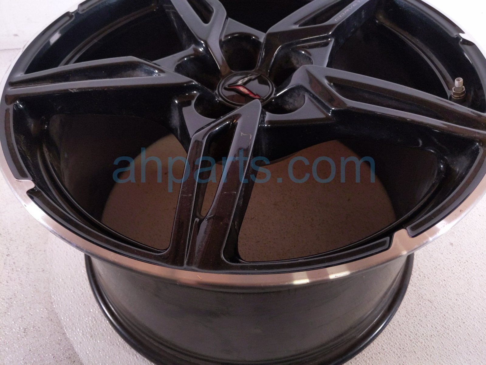 2024 Chevy Corvette Rear Passenger Wheel / Rim 84785087 Replacement 2024 Chevy Corvette Rear Passenger Wheel / Rim 84785087 Replacement thumbnail