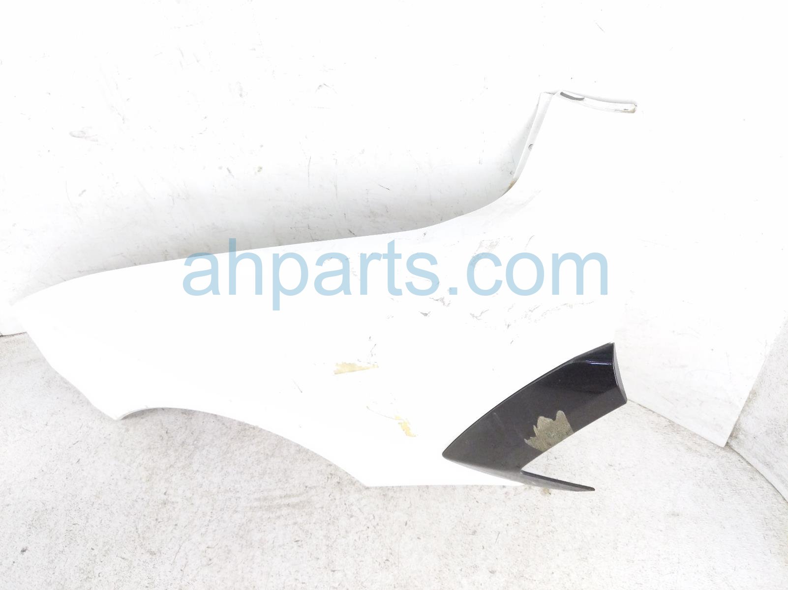 2024 Chevy Corvette Passenger Quarter Panel White 87861823 Replacement 2024 Chevy Corvette Passenger Quarter Panel White 87861823 Replacement thumbnail