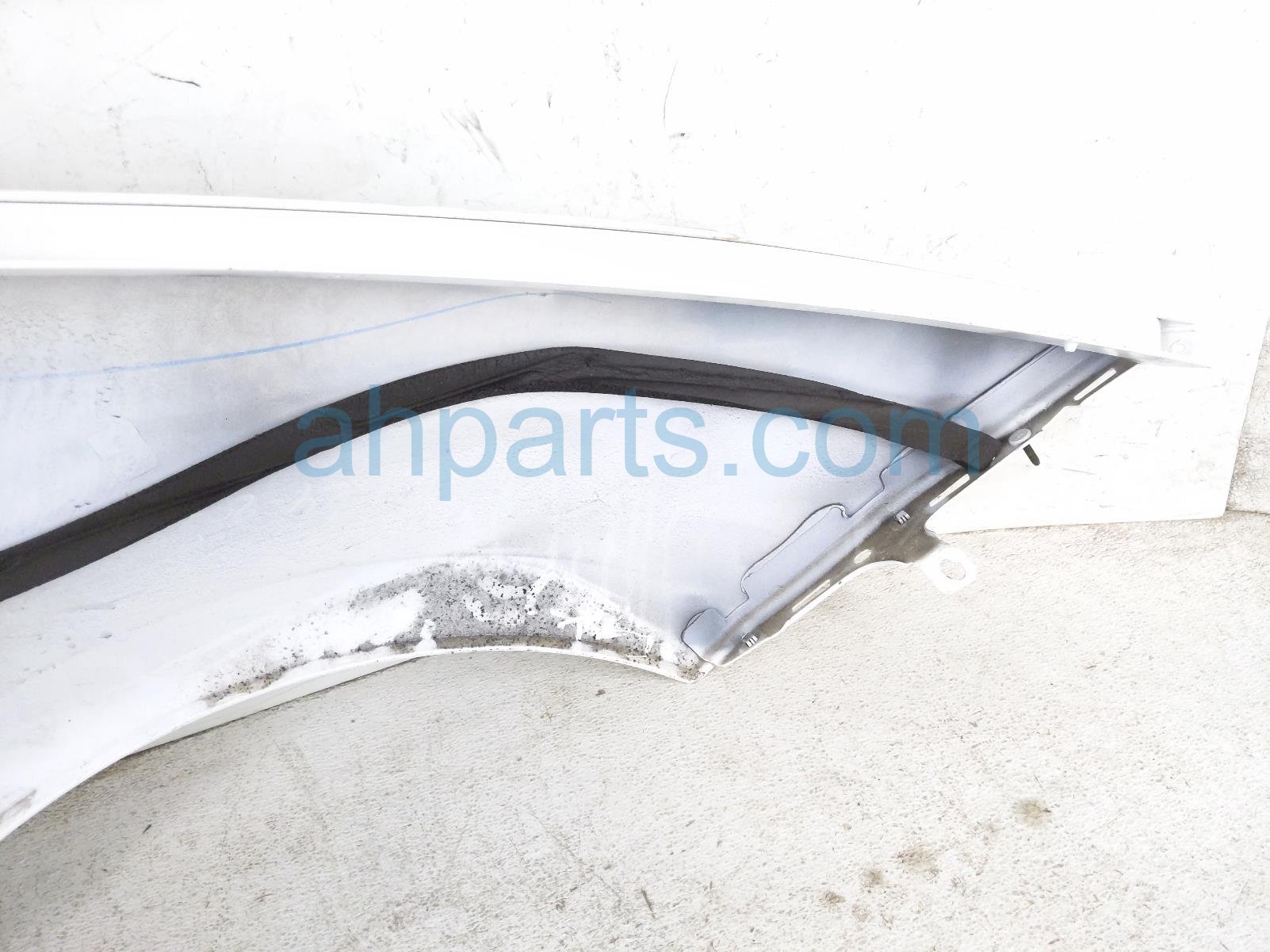 2024 Chevy Corvette Passenger Quarter Panel White 87861823 Replacement 2024 Chevy Corvette Passenger Quarter Panel White 87861823 Replacement thumbnail
