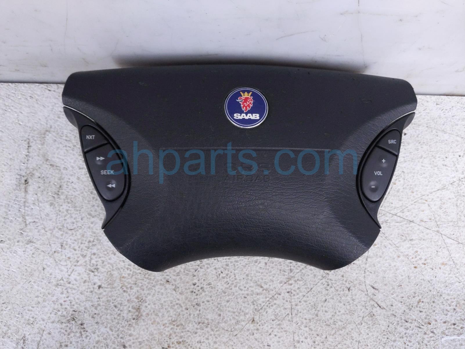 $125 Saab DRIVER WHEEL AIRBAG