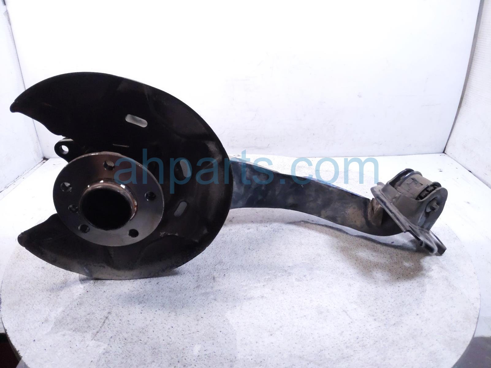 $99 BMW RR/RH TRIALING ARM + SPINDLE KNUCKLE