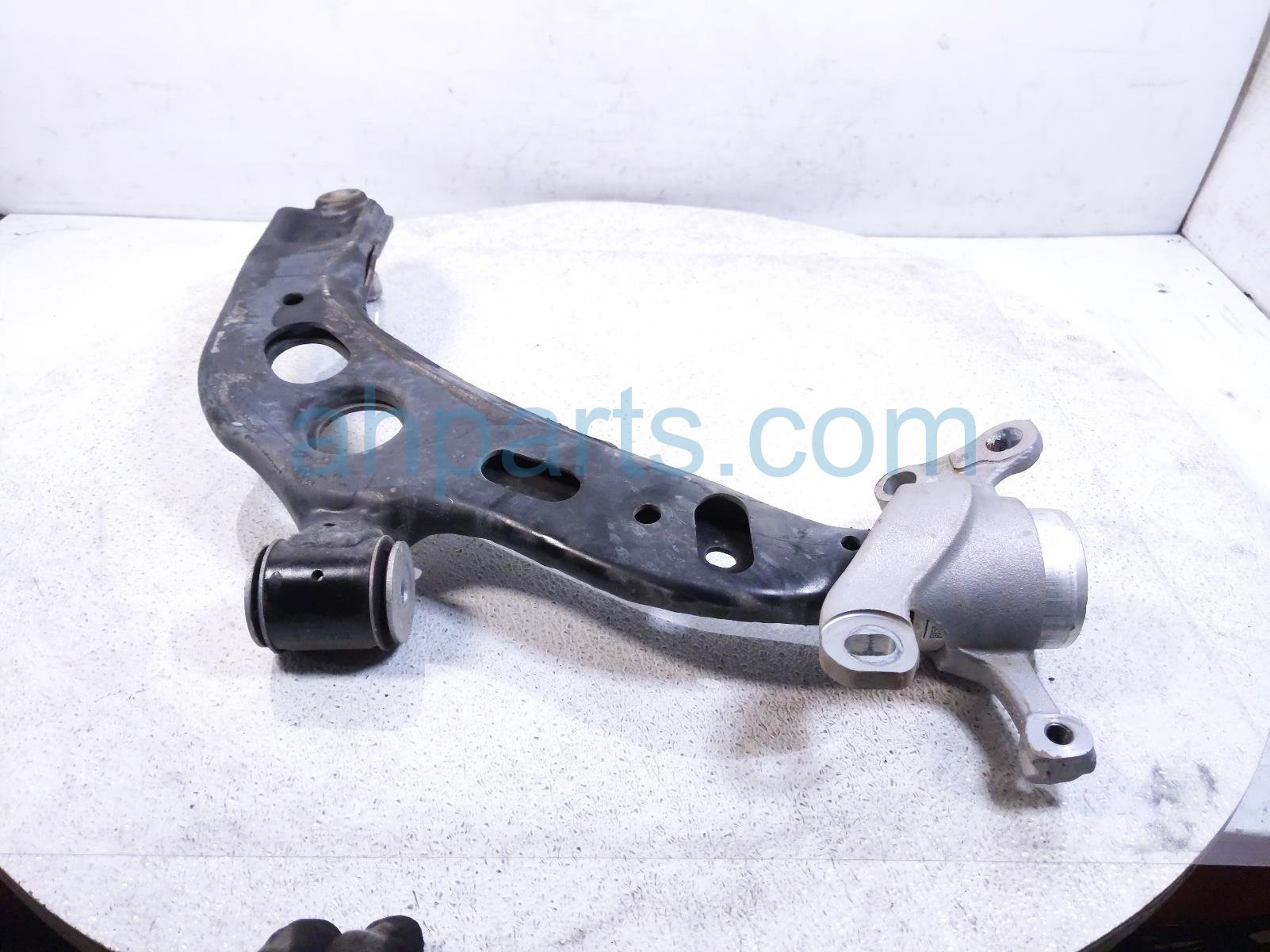 $115 BMW FR/LH LOWER CONTROL ARM