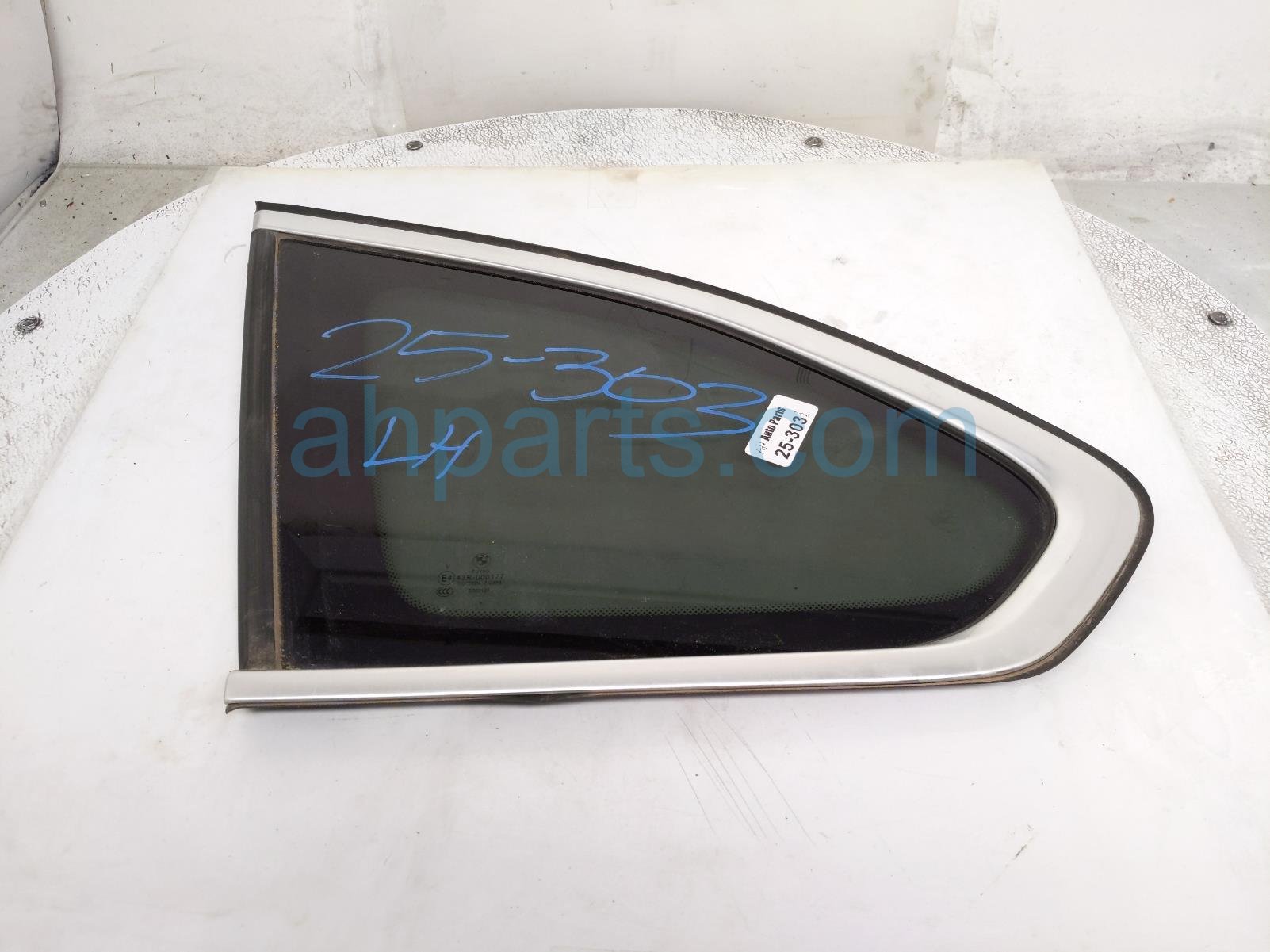 $125 BMW LH QUARTER WINDOW GLASS $125 BMW LH QUARTER WINDOW GLASS
