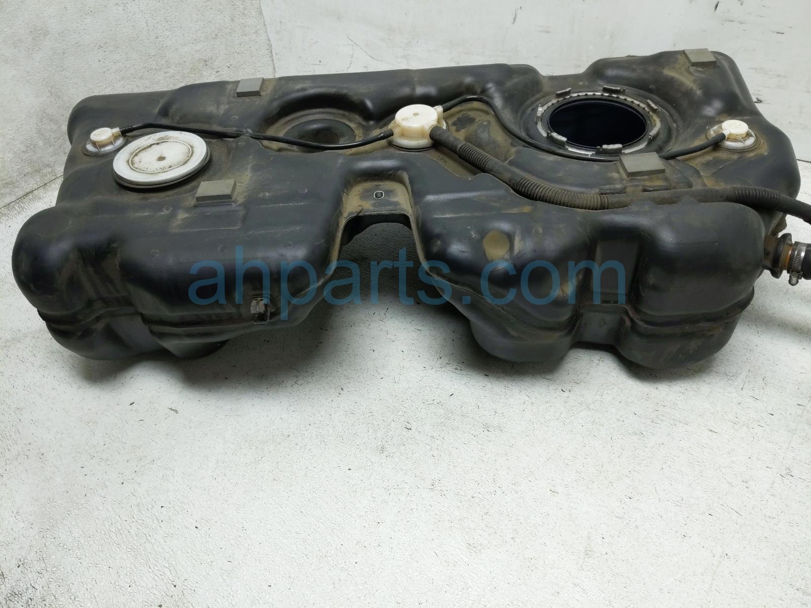 2021 BMW X1 Gas / Fuel Tank 16 11 7 453 430 Replacement 2021 BMW X1 Gas / Fuel Tank 16 11 7 453 430 Replacement thumbnail