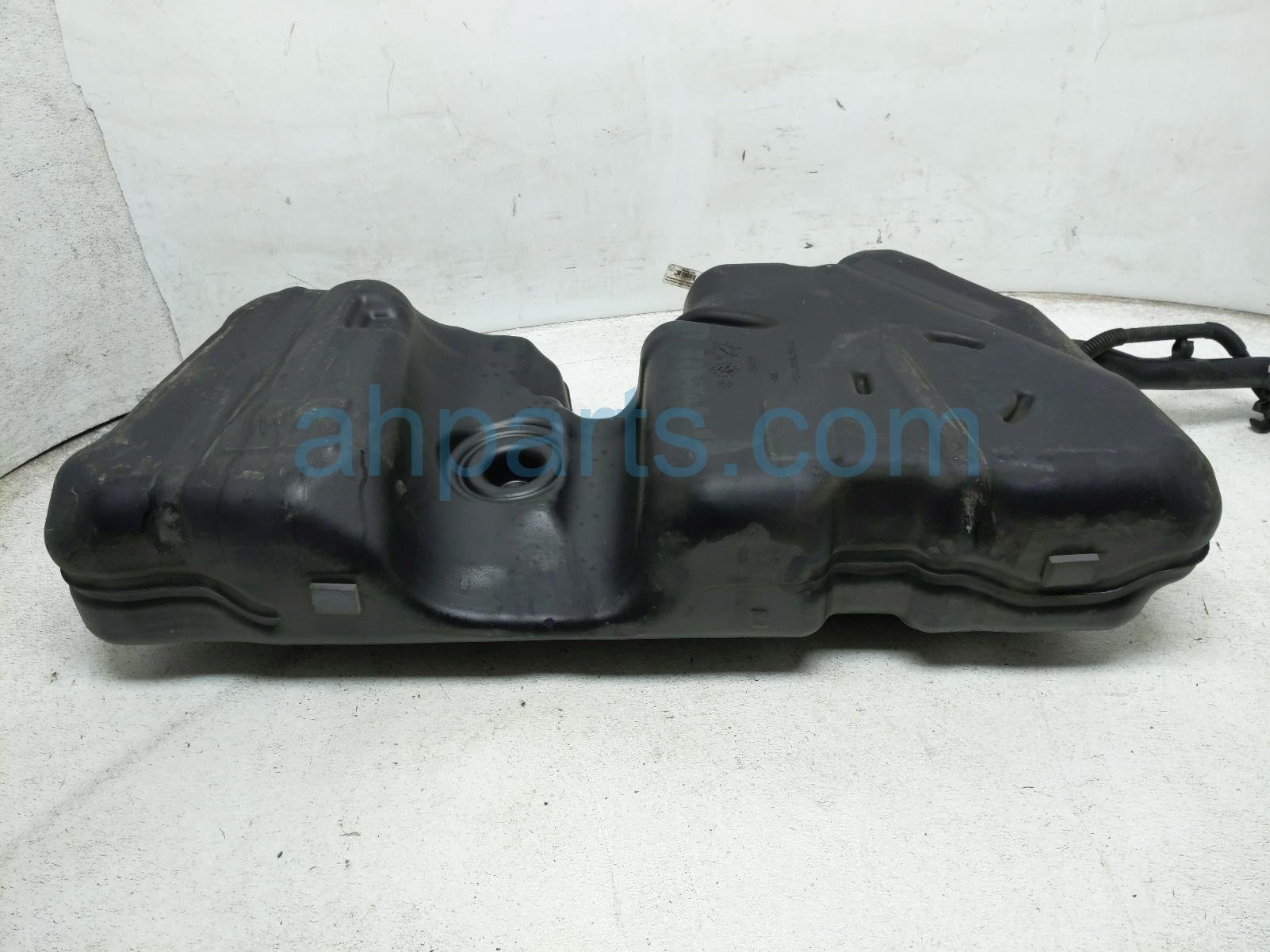 2021 BMW X1 Gas / Fuel Tank 16 11 7 453 430 Replacement 2021 BMW X1 Gas / Fuel Tank 16 11 7 453 430 Replacement thumbnail
