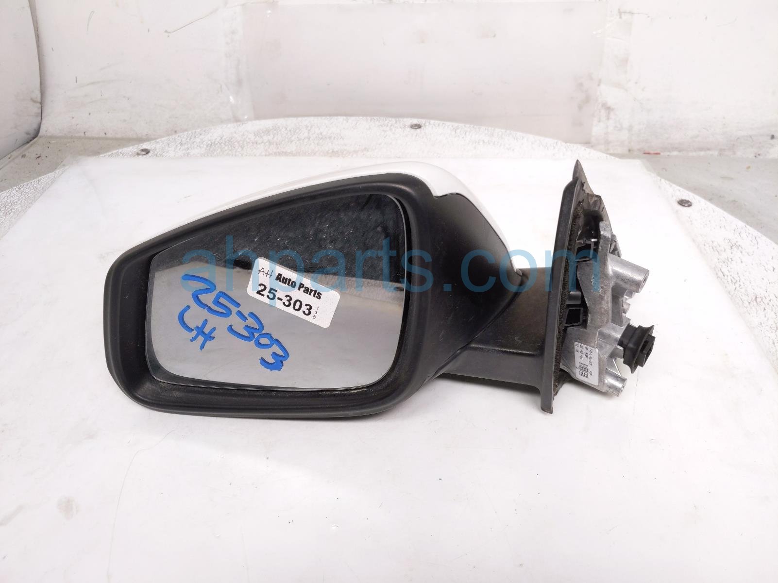 $349 BMW LH SIDE VIEW MIRROR - WHITE